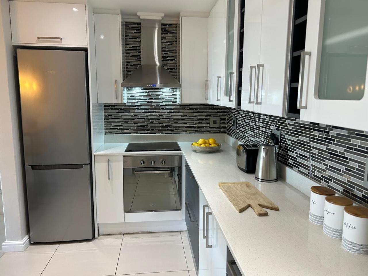 Dolphin Estate 131sm