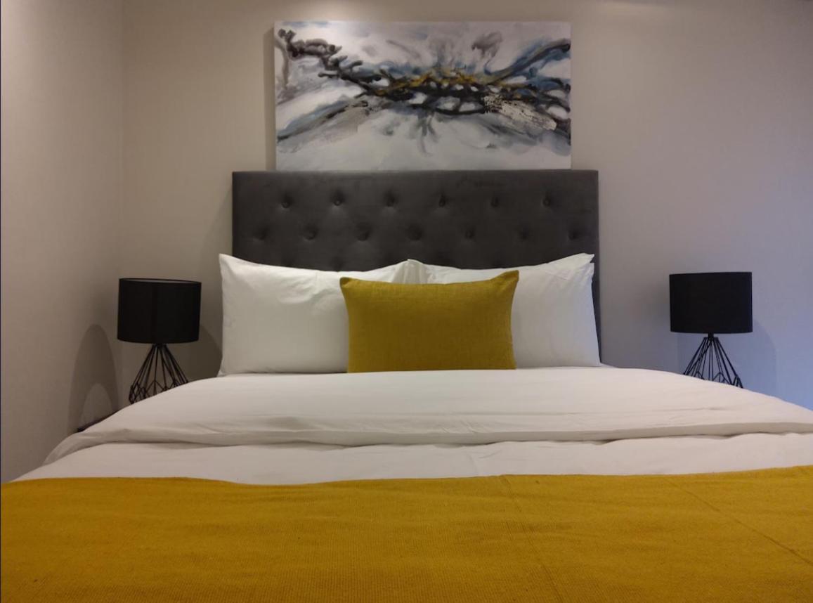 Spacious 2-bedroom Cape Town