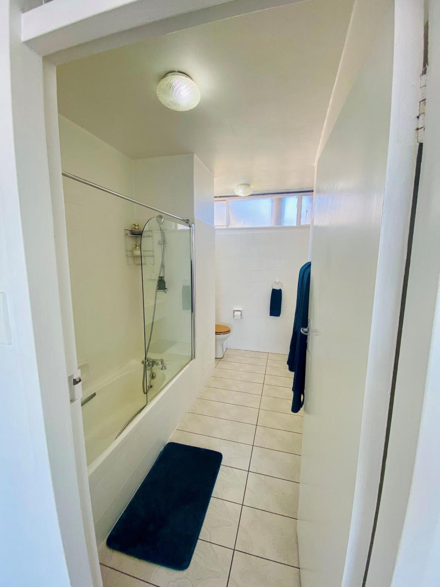 Kloof Street With Parking Apartment