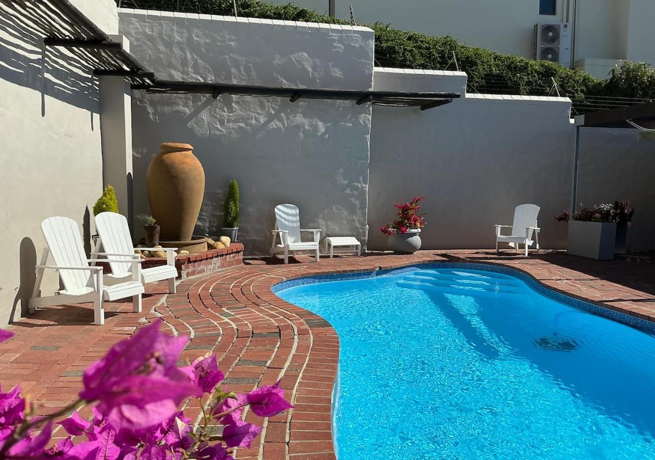 B Shocked Manor - Lux Holiday home