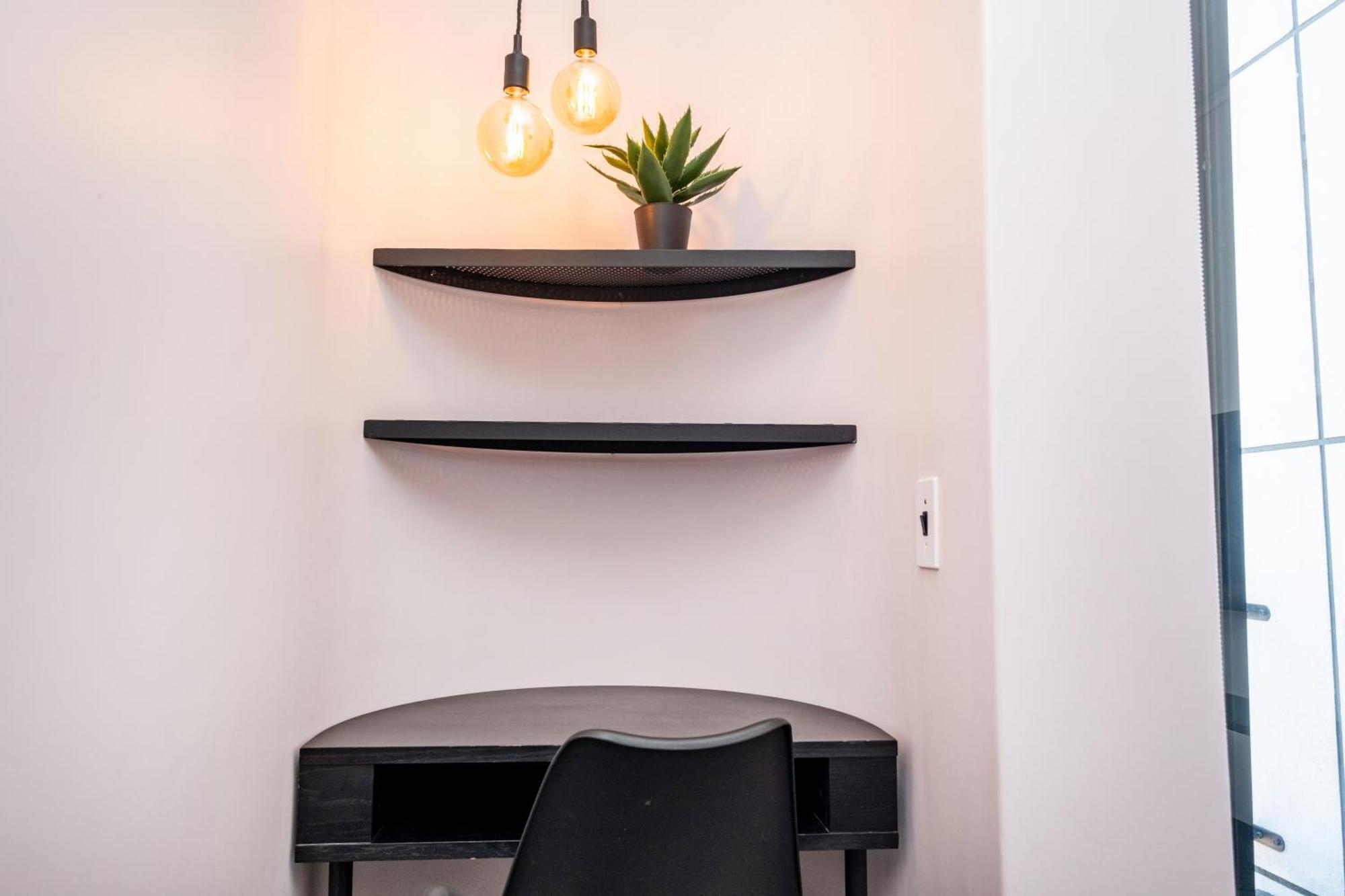 Apartment The Flamingo 808 - Floor Sea Point - Mountain Views With Daily Housekeeping Cape Town