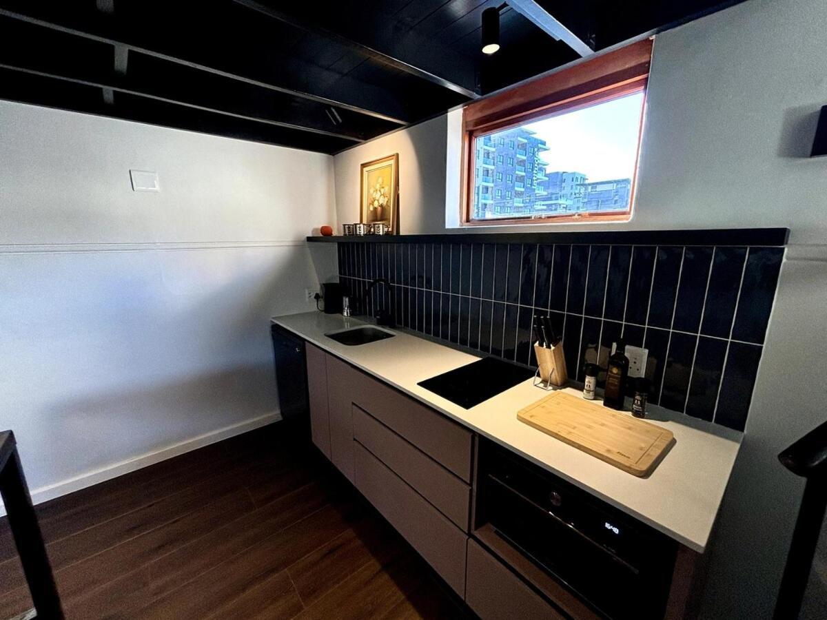 Substation Turned Cozy Retreat In Sea Point Apartamento *