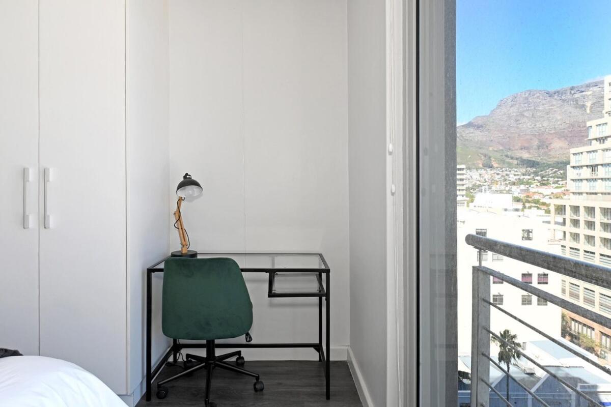 Maya - 2 Bedroom Retreat L Backup Power & Parking Apartment *