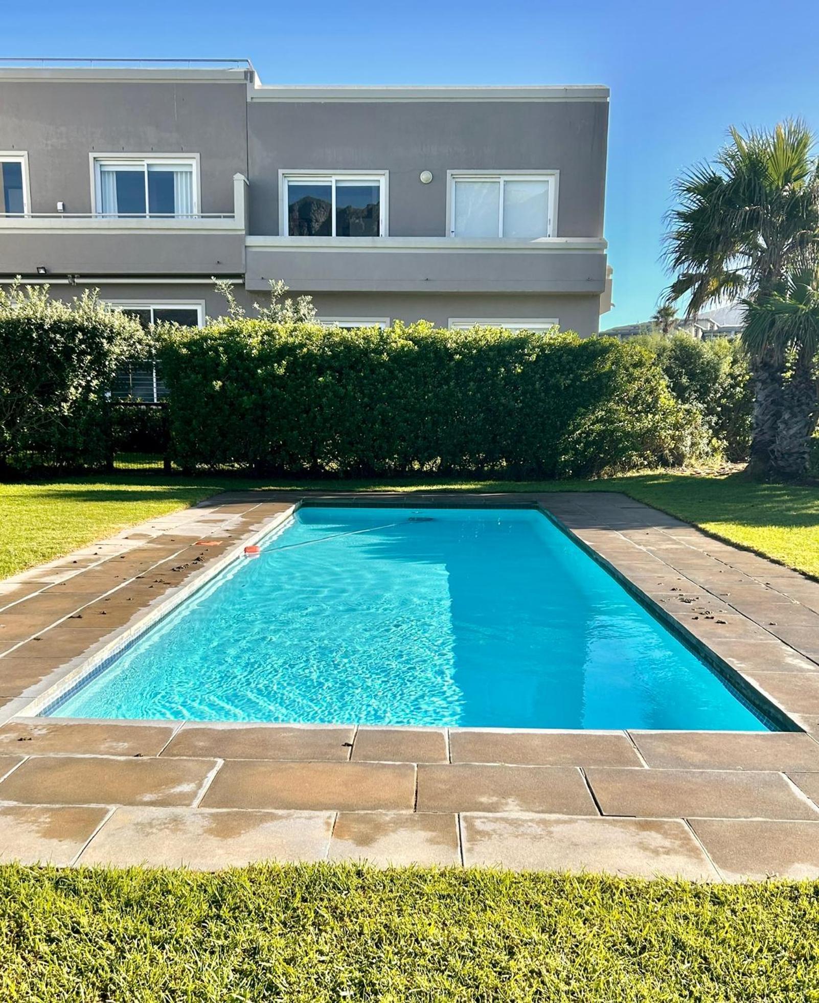 Holiday home Pingu Beachhouse With Jacuzzi Hout Bay Cape Town