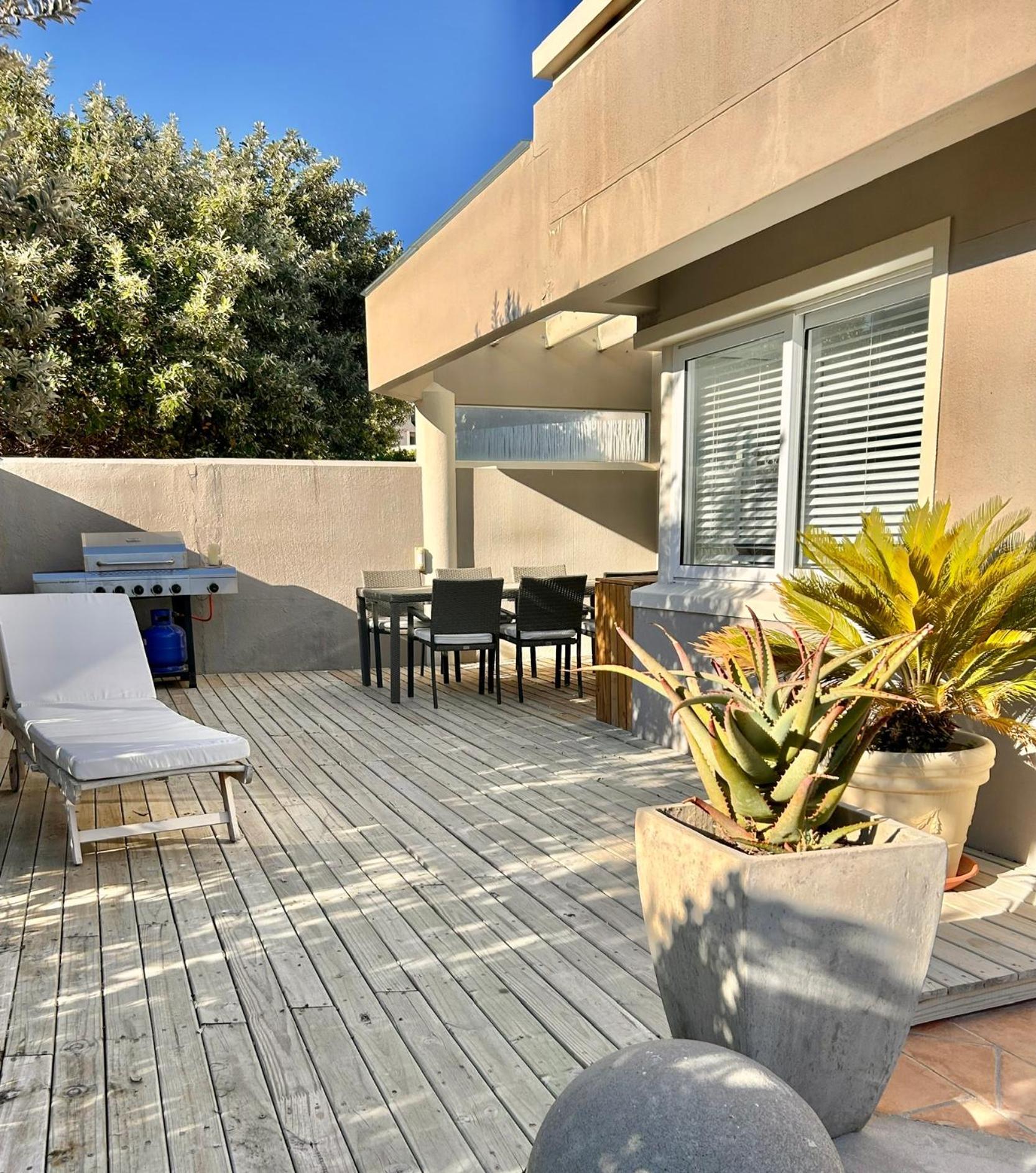 Holiday home Pingu Beachhouse With Jacuzzi Hout Bay Cape Town