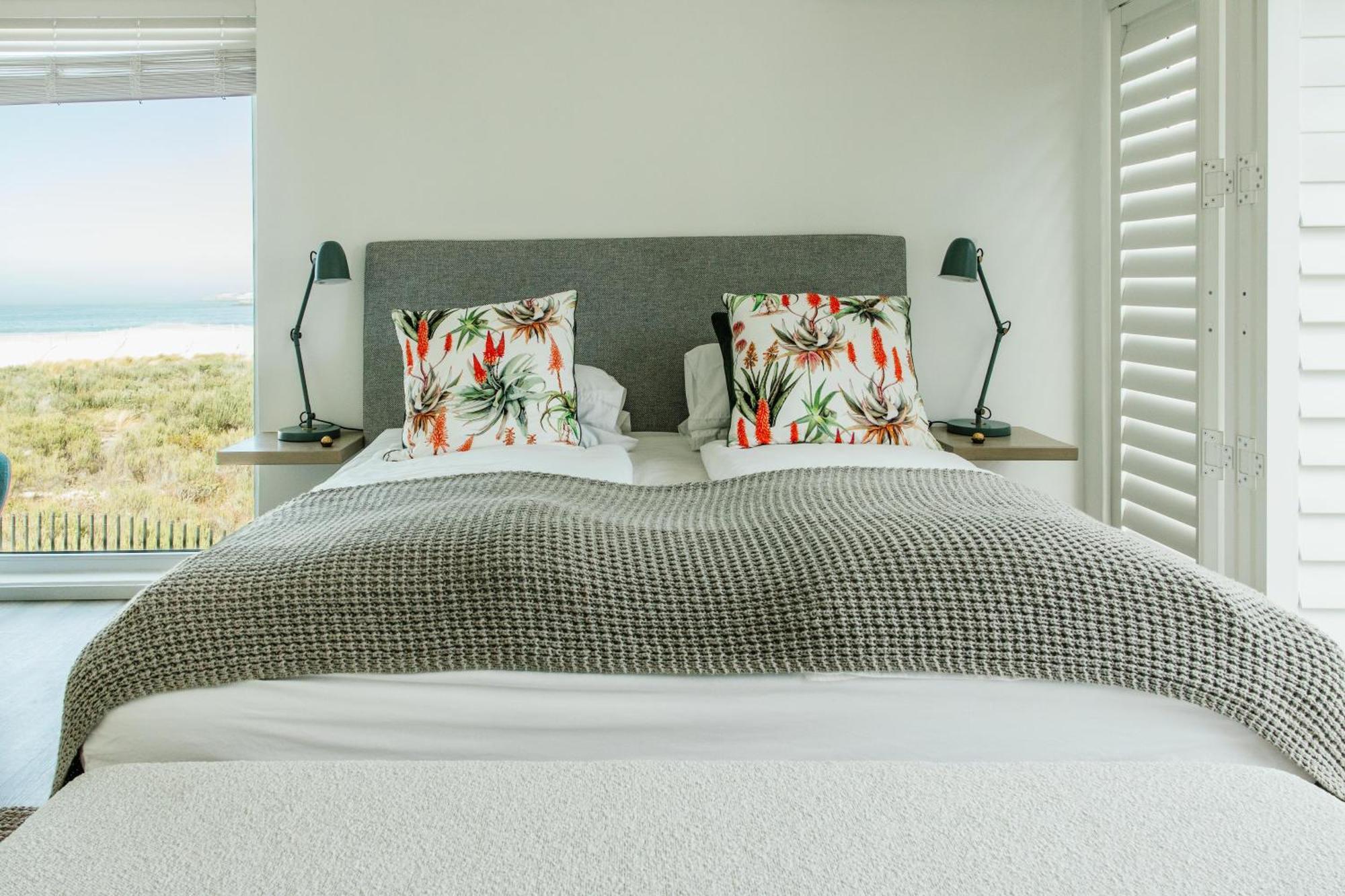 Pingu Beachhouse With Jacuzzi Hout Bay Cape Town