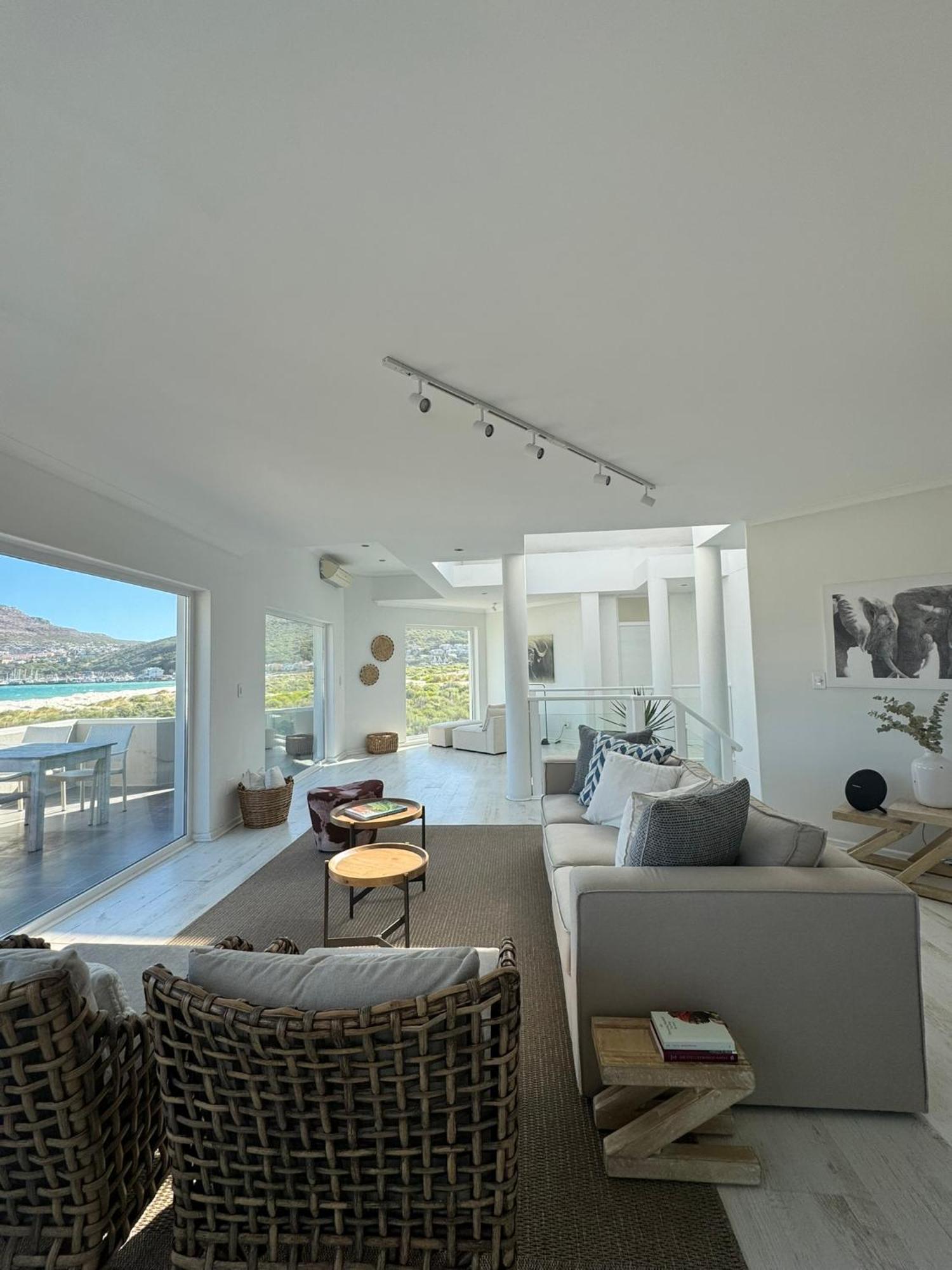 Pingu Beachhouse With Jacuzzi Hout Bay Cape Town