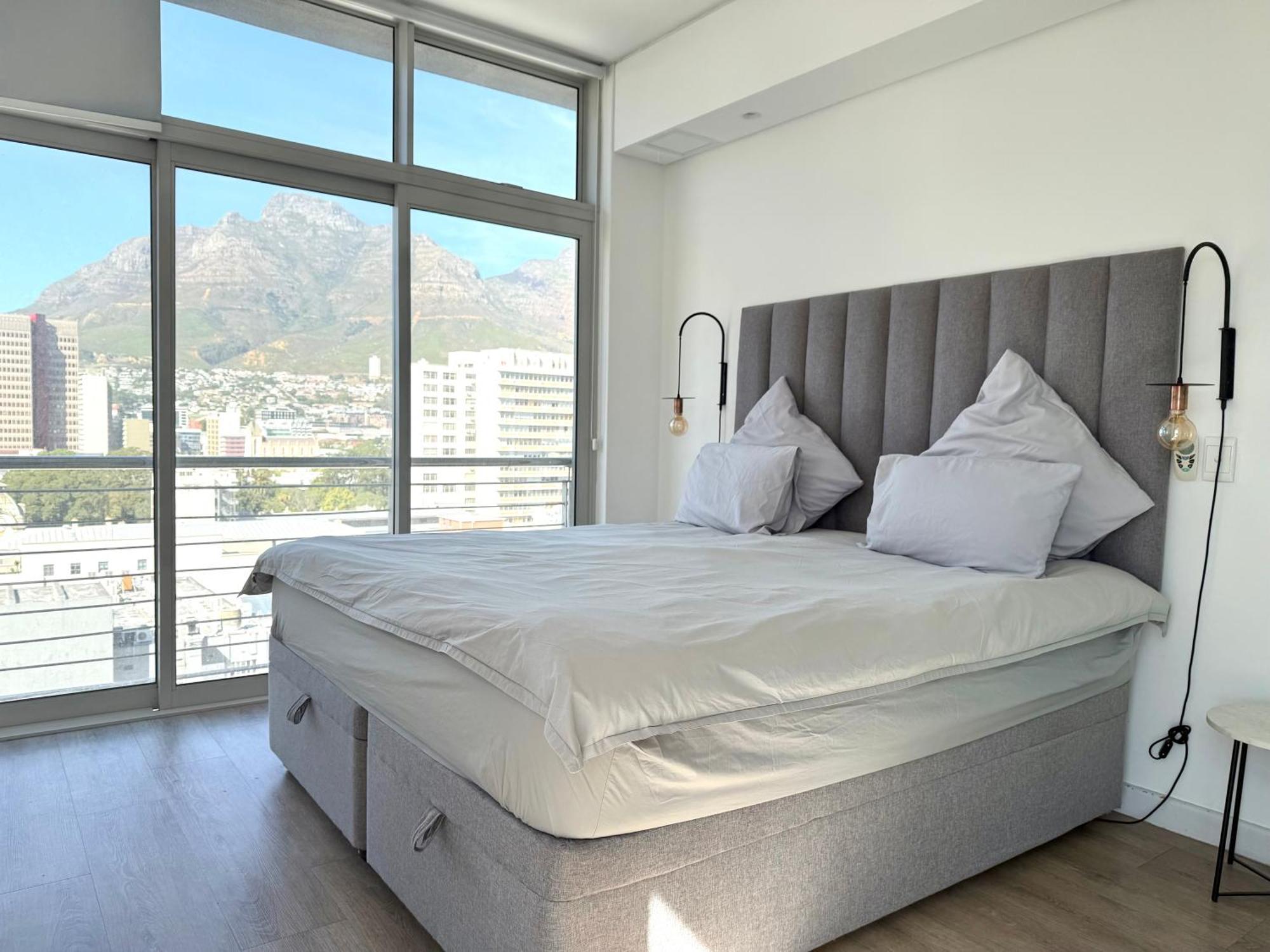 Corner Unit In The Heart Of Cbd *