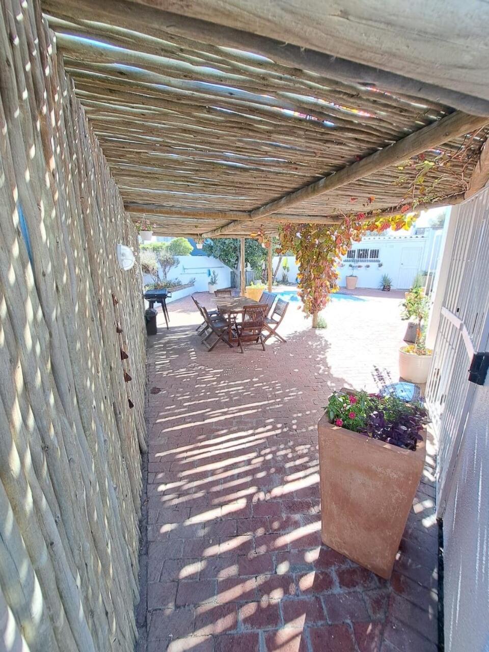 Holiday home Stunning 3 Bedroom House In Bloubergstrand *