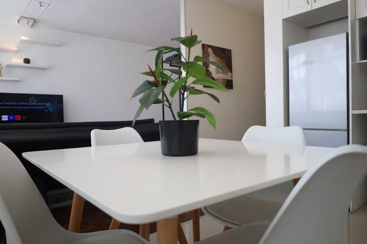 Apartment Senator Park Cape Town