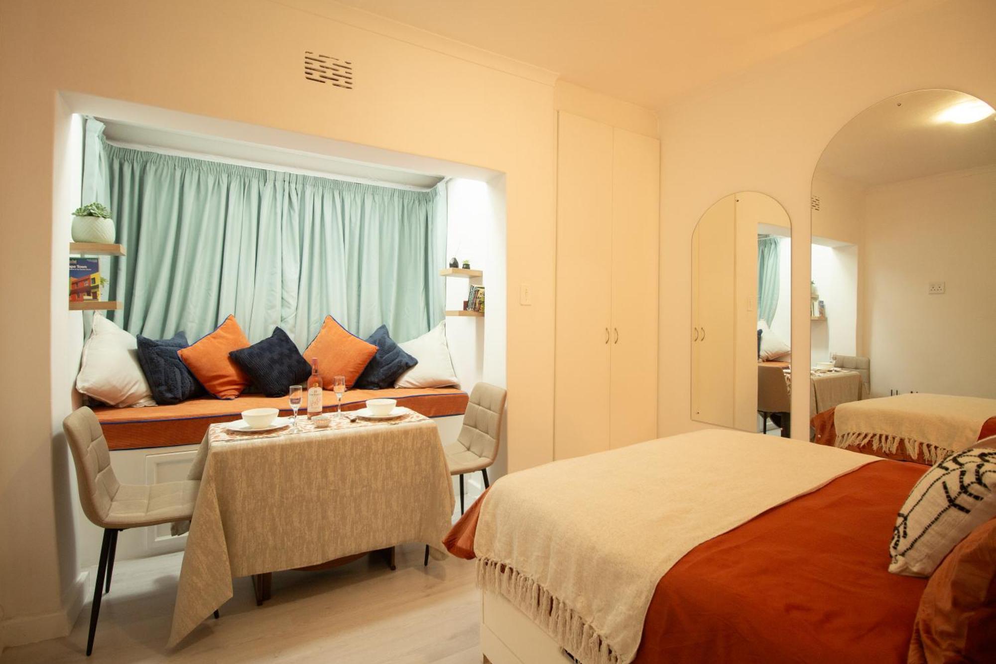 Secure, Quiet, Retreat In Point Cape Town