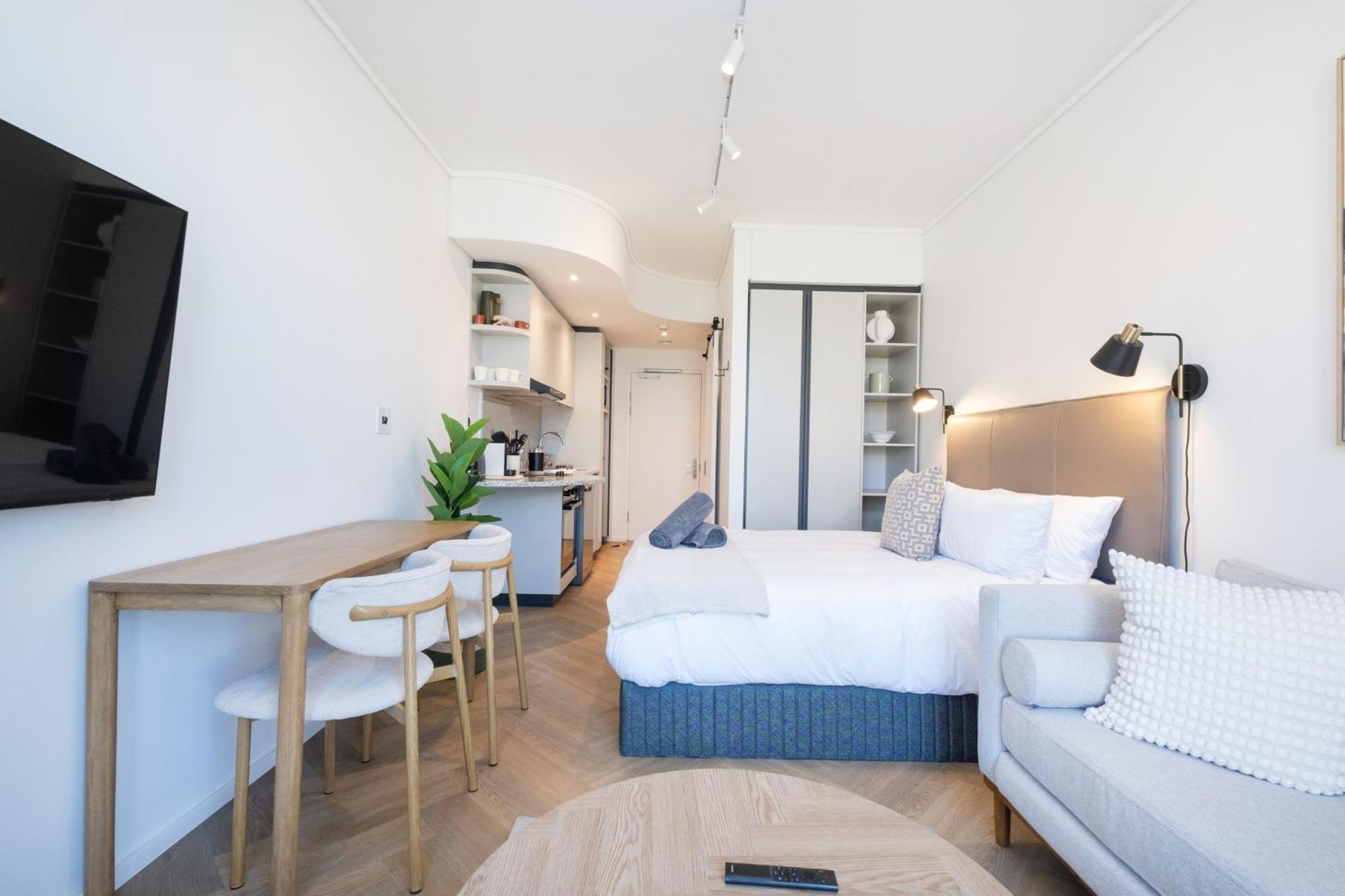 Apartment 803 Zeeland Pier - Near Cticc With Pool & Parking