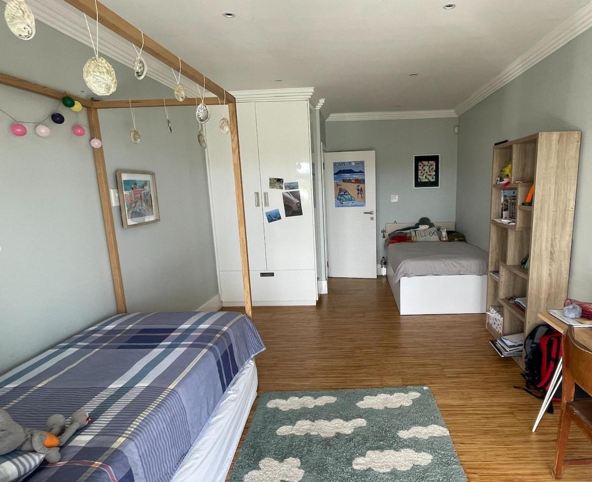 Beachhouse! Seaview, Heated Pool, Battery Back-up *