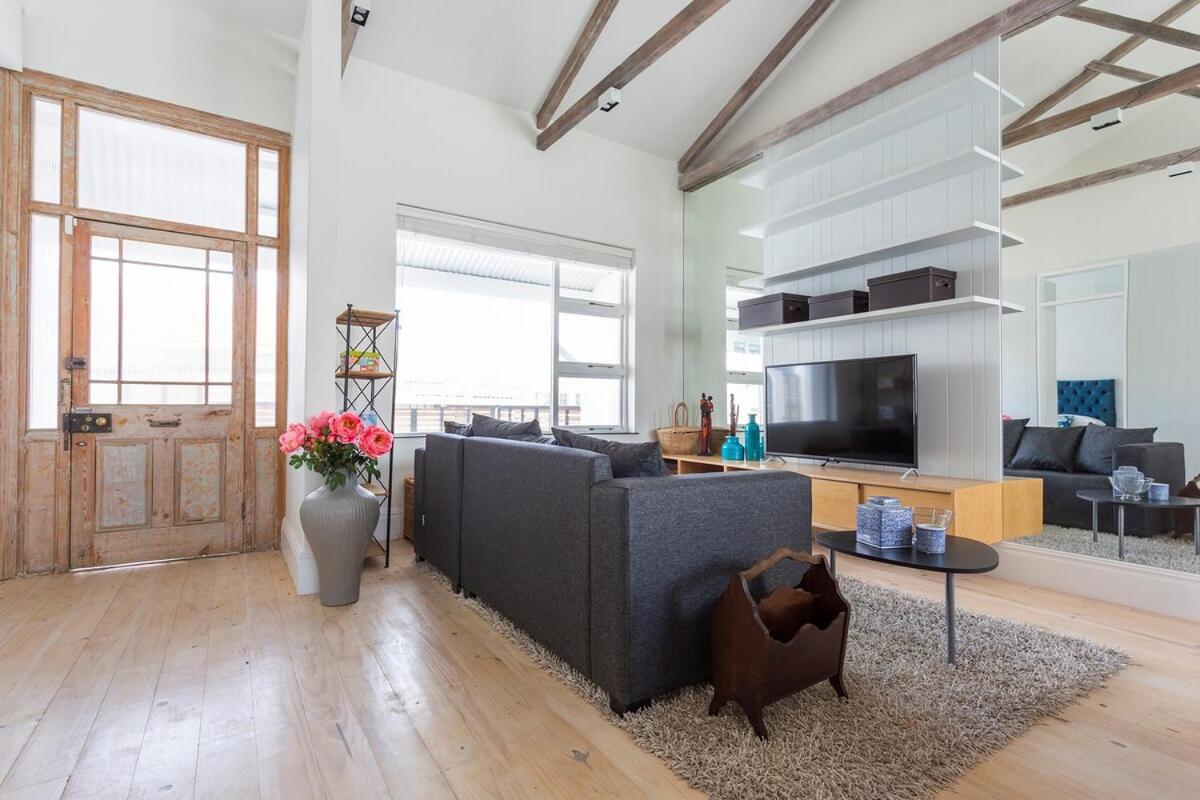 Stylish 2 Bedroom House In Excellent Position