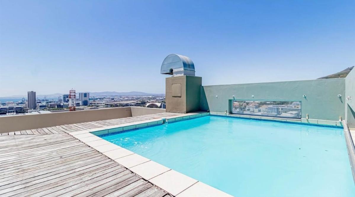 2 Bedroom In Cbd Apartment