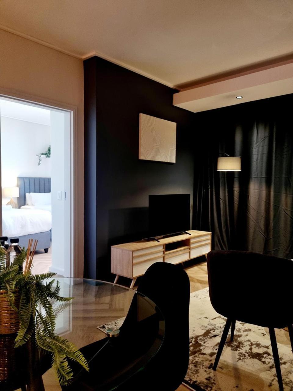 Apartment On Park By Smart