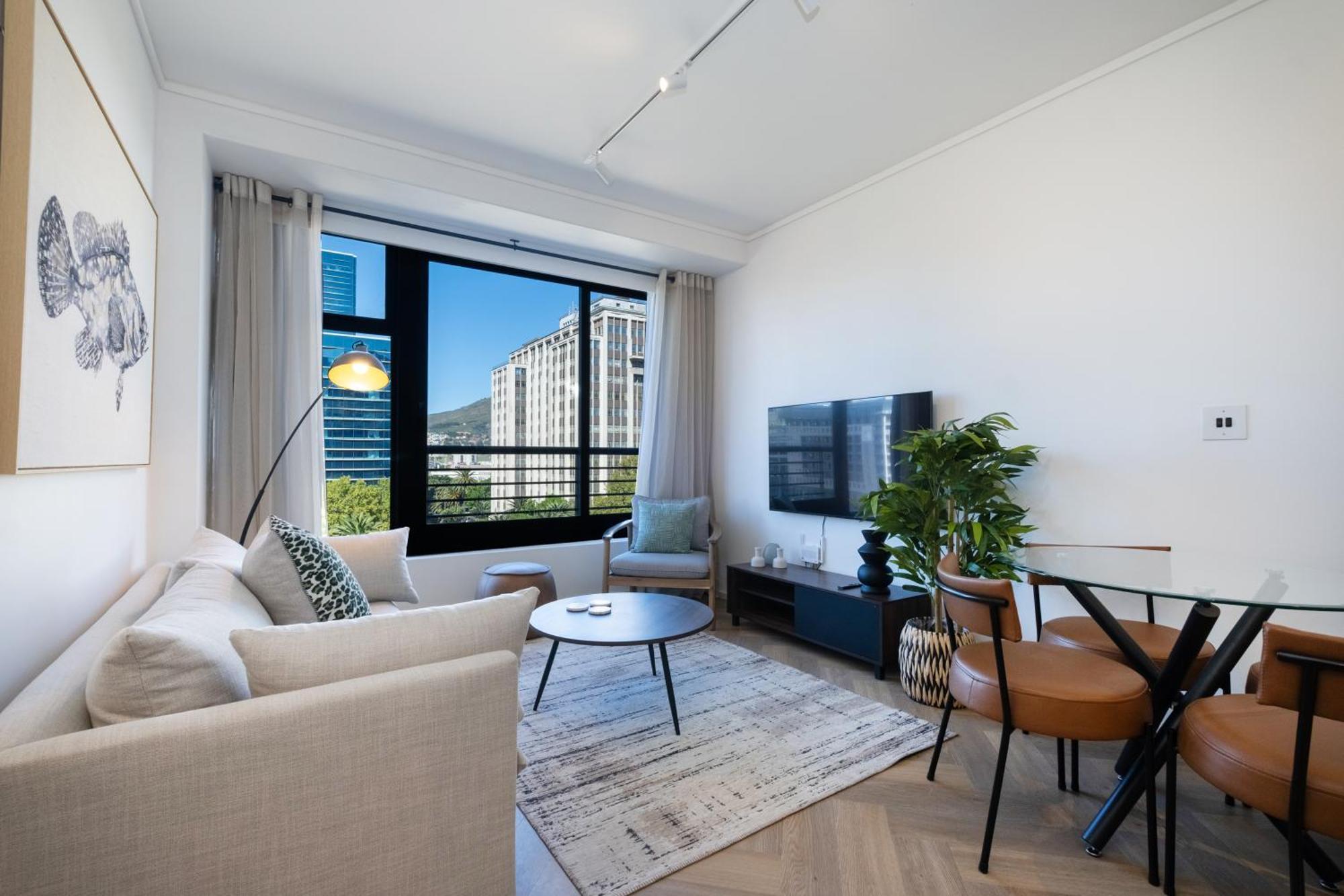 701 Zeeland Pier - Lux 2 Bedroom Near Cticc