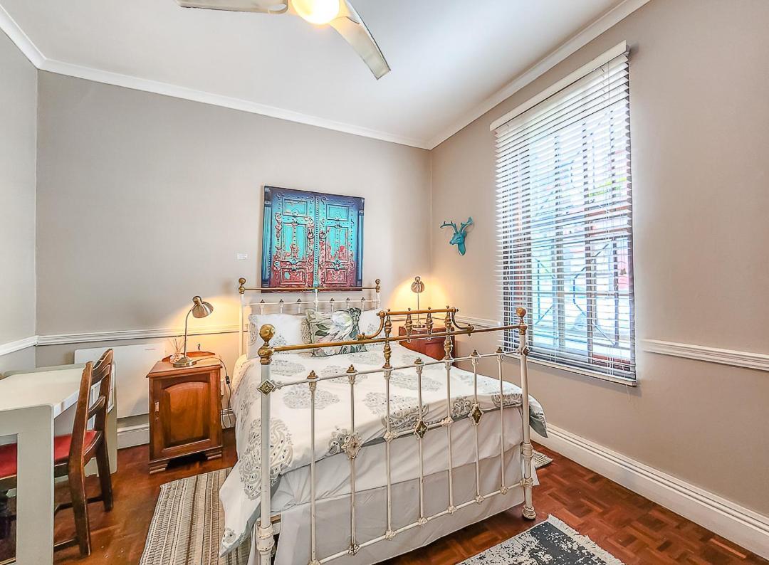 Holiday home Yellow Townhouse De Waterkant *