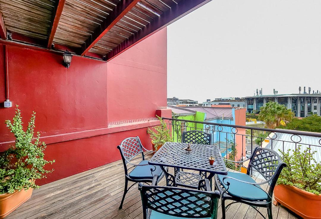 Yellow Townhouse De Waterkant *
