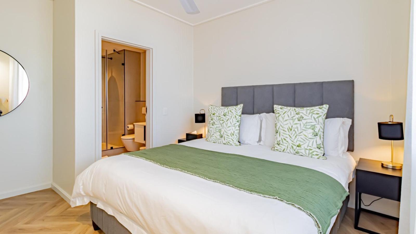 Zals Luxury -on Park Century *