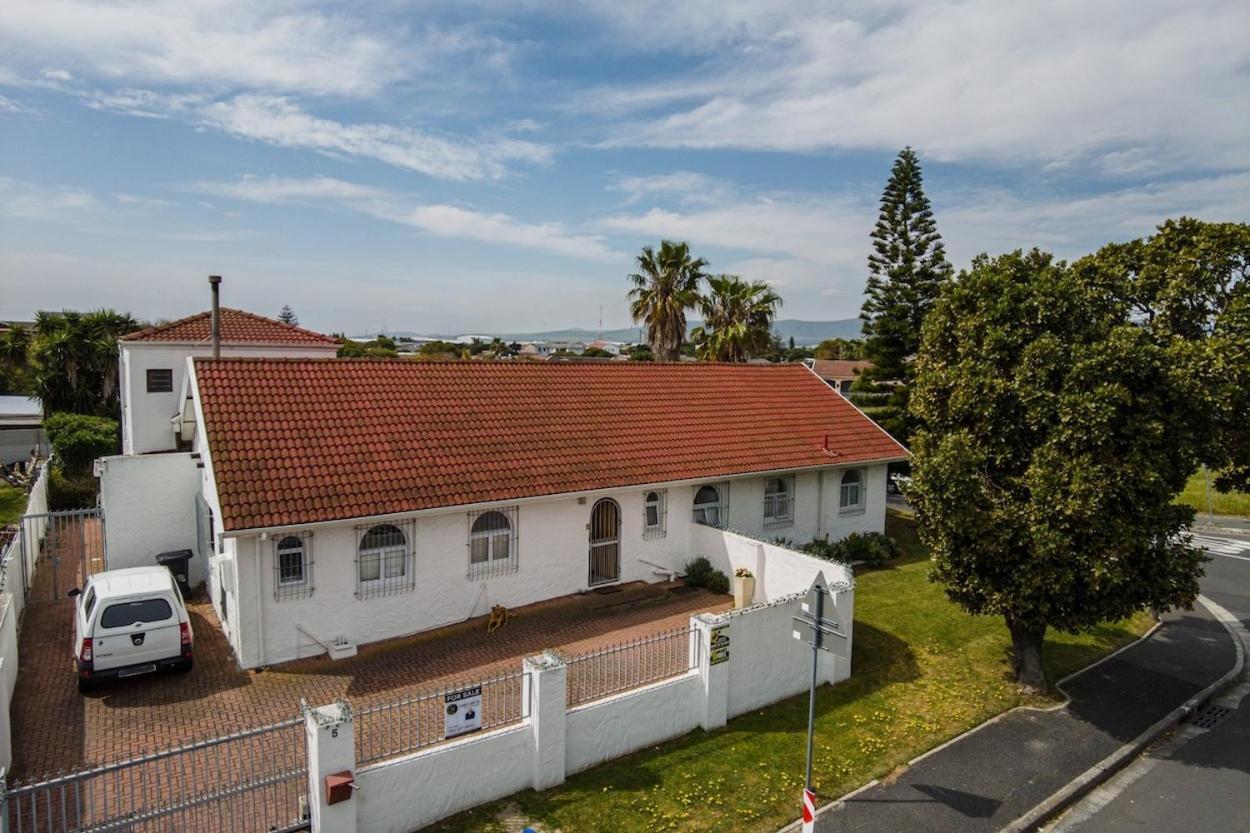 Casa de hóspedes Milnerton Oak Cidade Do Cabo