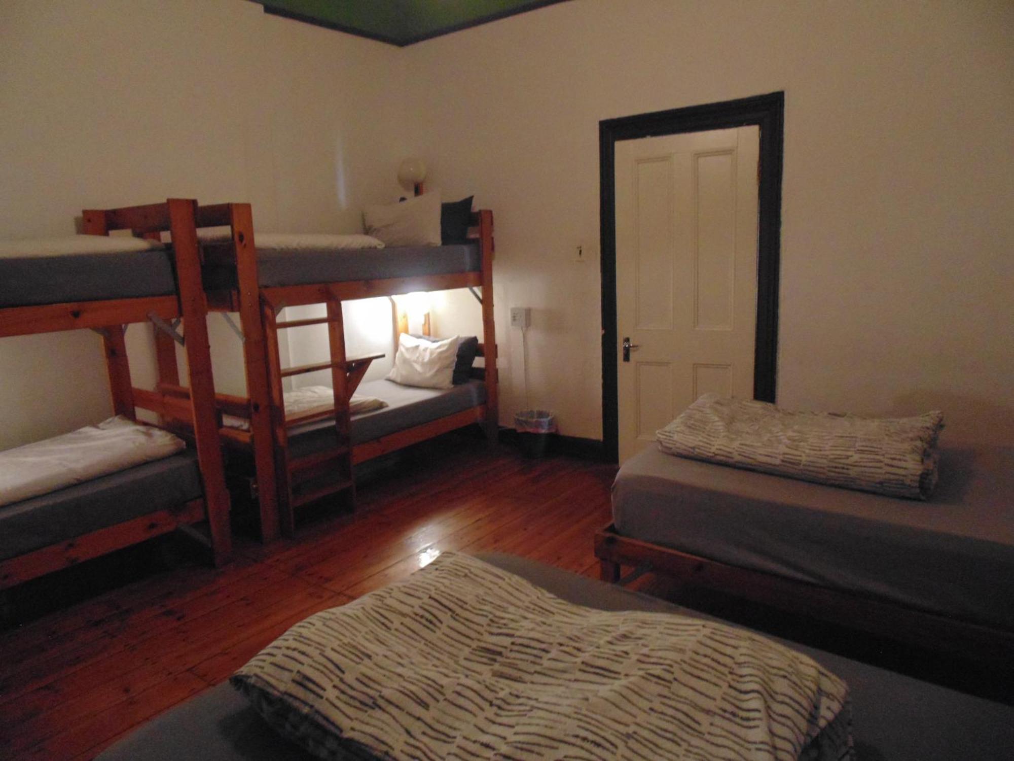 Zebra Crossing Backpacker Hostel *