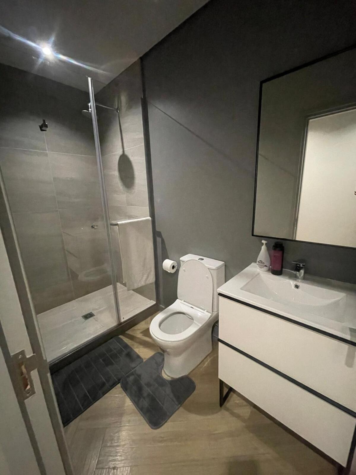 One Thibault - Table Mountain View Apartment *