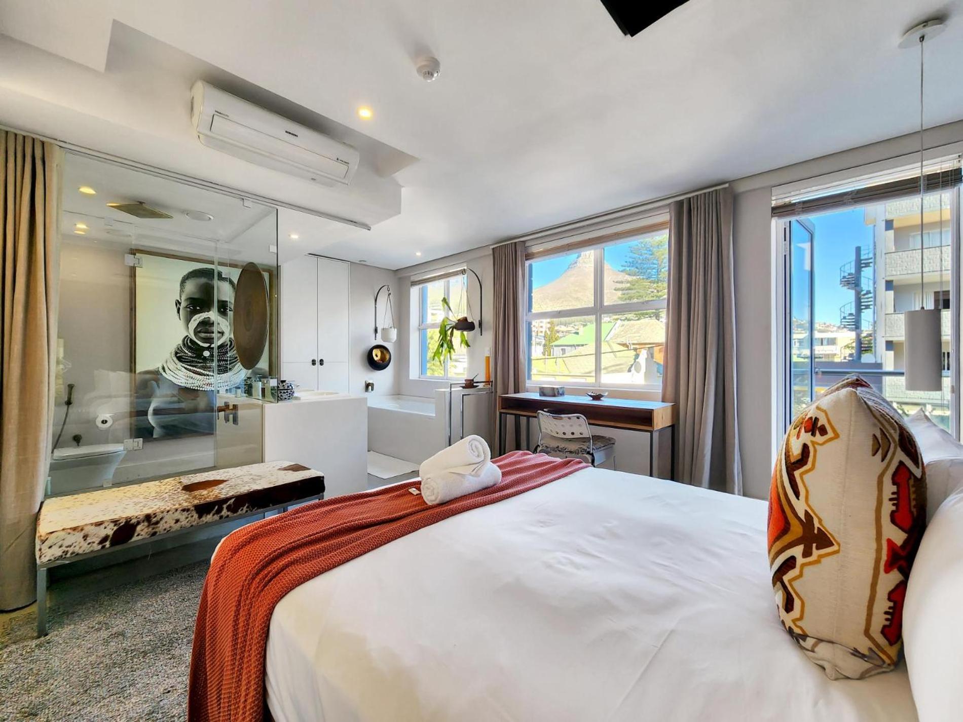 Sea Point 2-bed Designer Pad With Rooftop Pool Cape Town