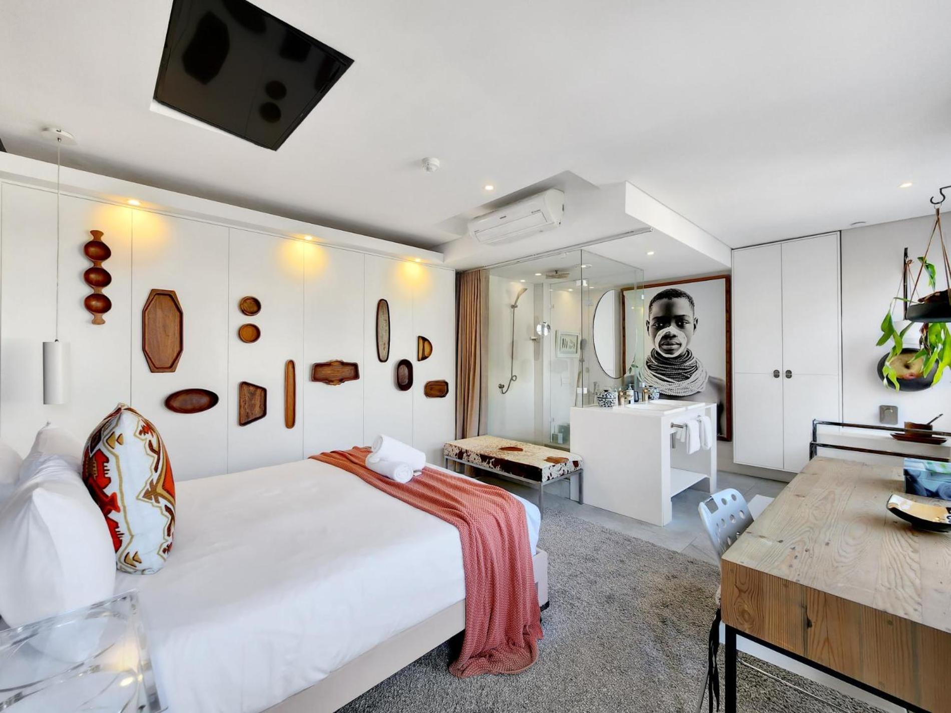 Sea Point 2-bed Designer Pad With Rooftop Pool
