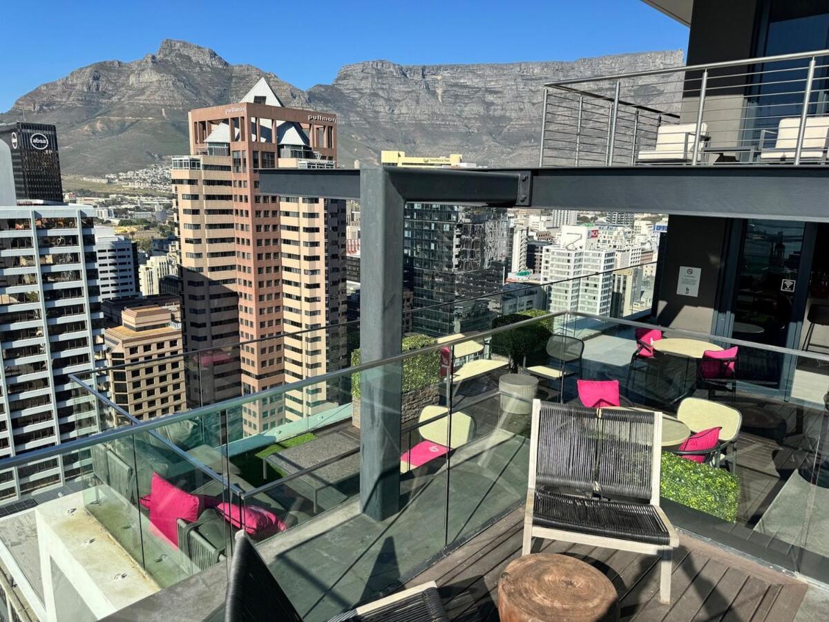 Apartment 11on29 - Luxury Oasis