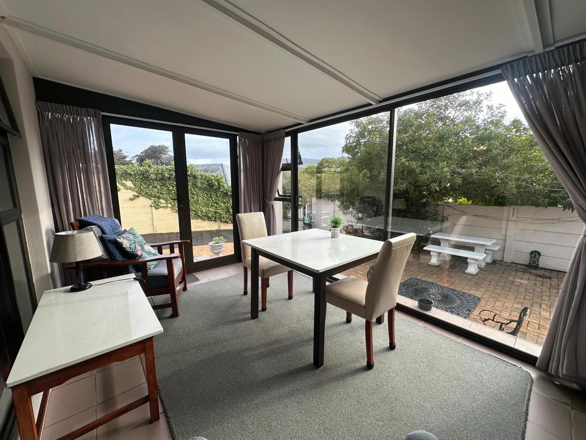 Peony Place Apartment *