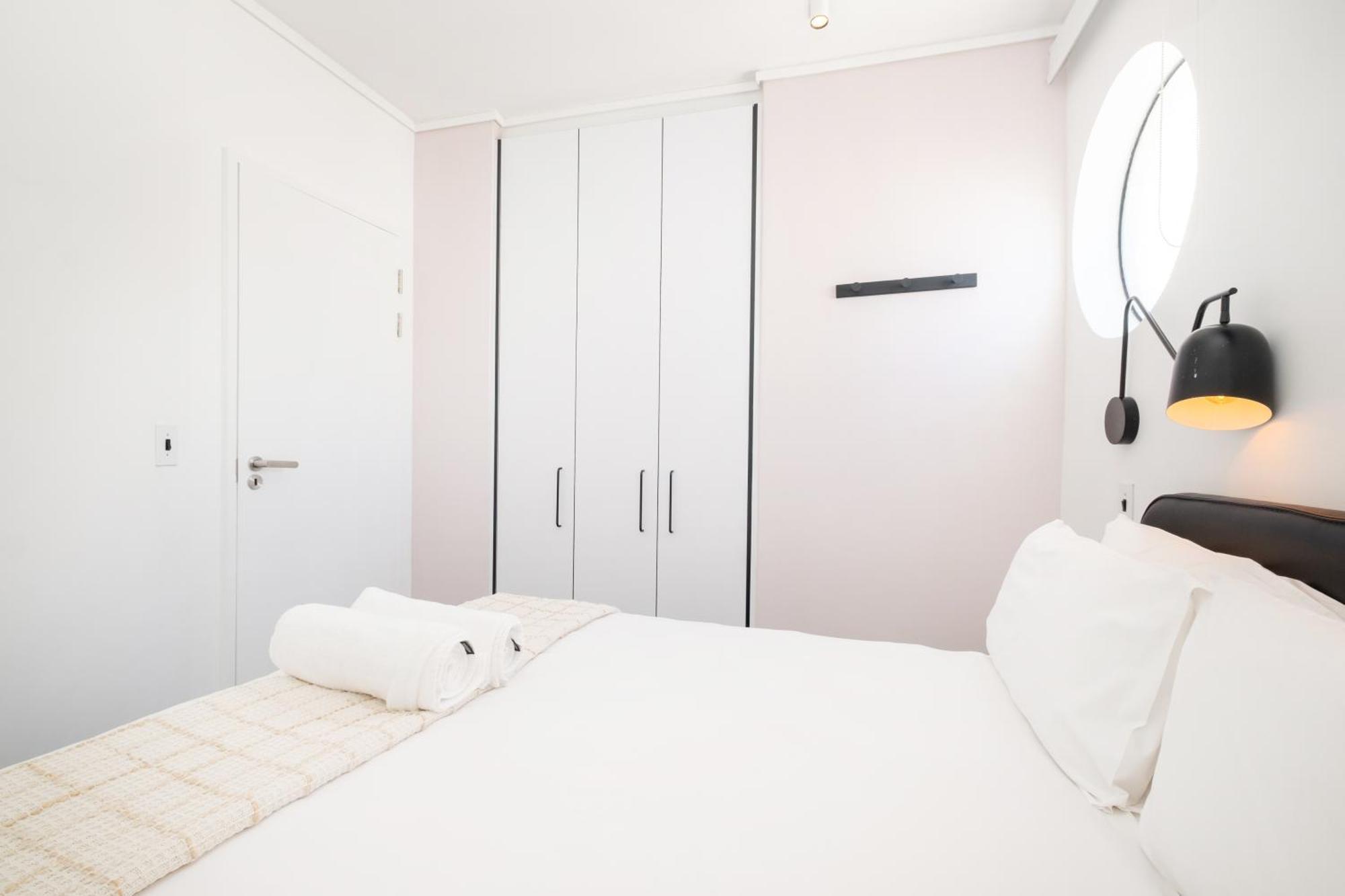 Flamingo 801 - Floor Sea Point With Daily Housekeeping * Cape Town
