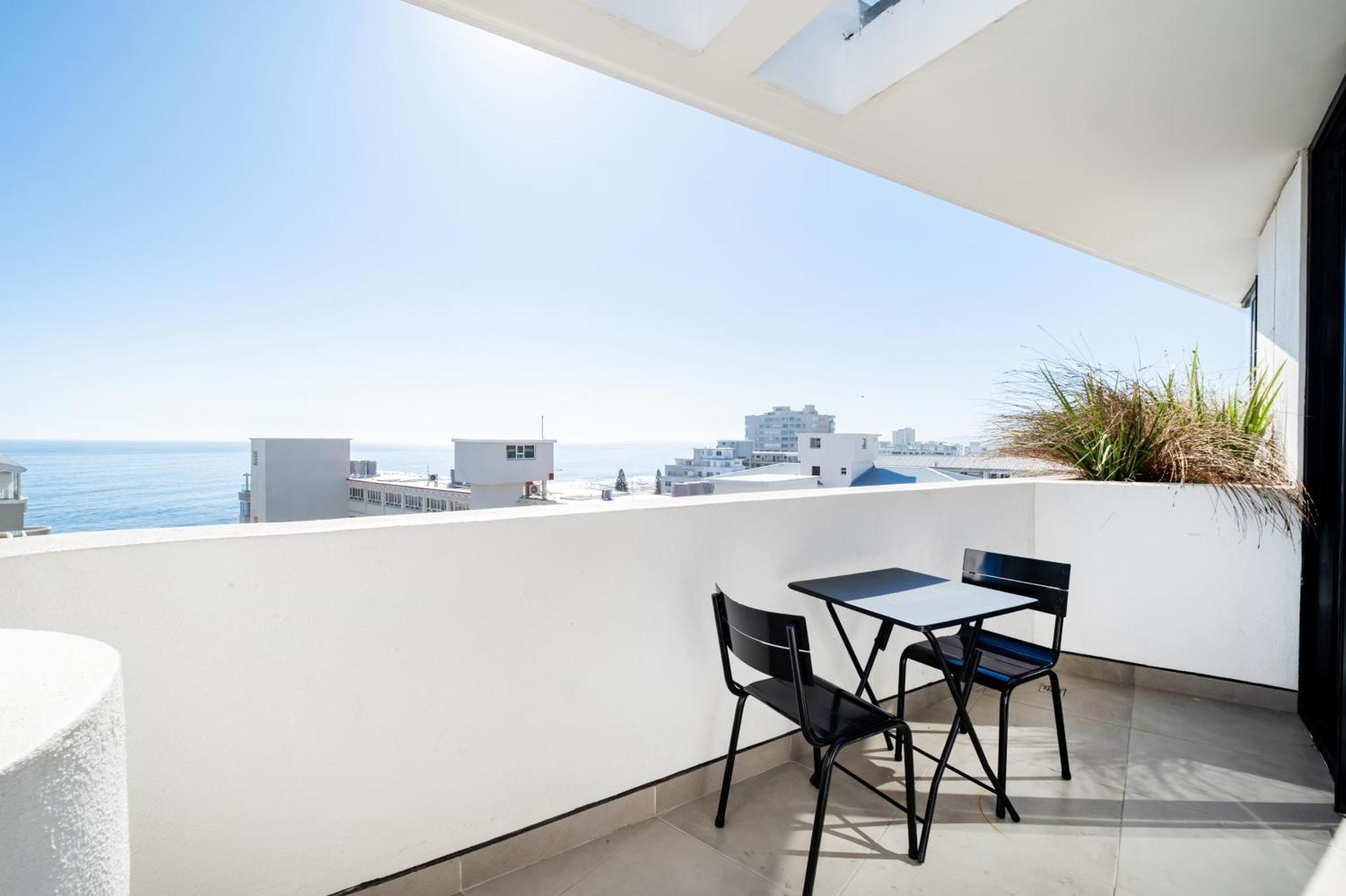 Flamingo 801 - Floor Sea Point With Daily Housekeeping Apartment Cape Town