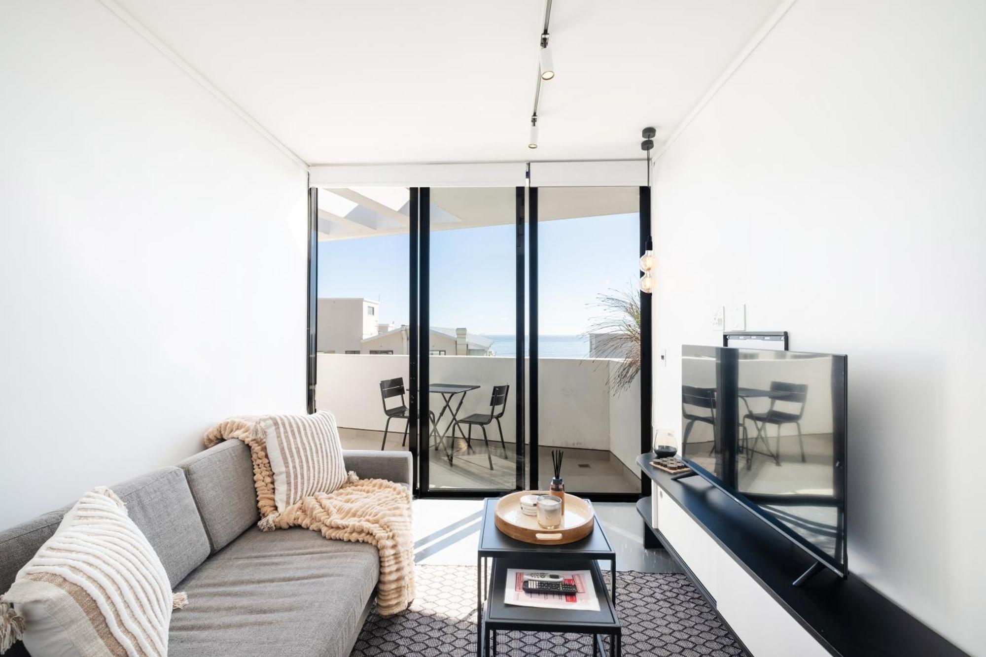 Apartment Flamingo 801 - Floor Sea Point With Daily Housekeeping Cape Town