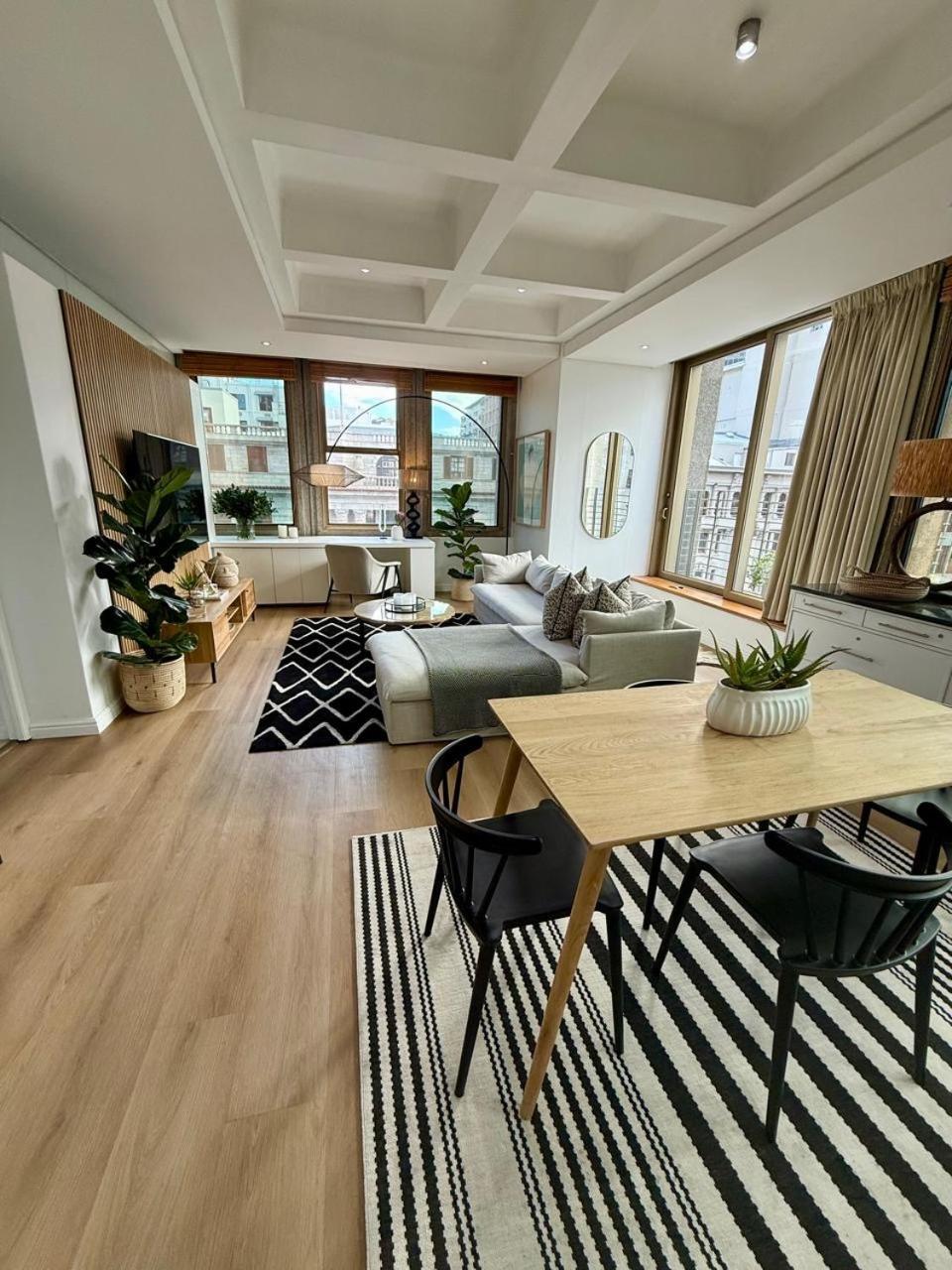 #507 Cartwright - Modern