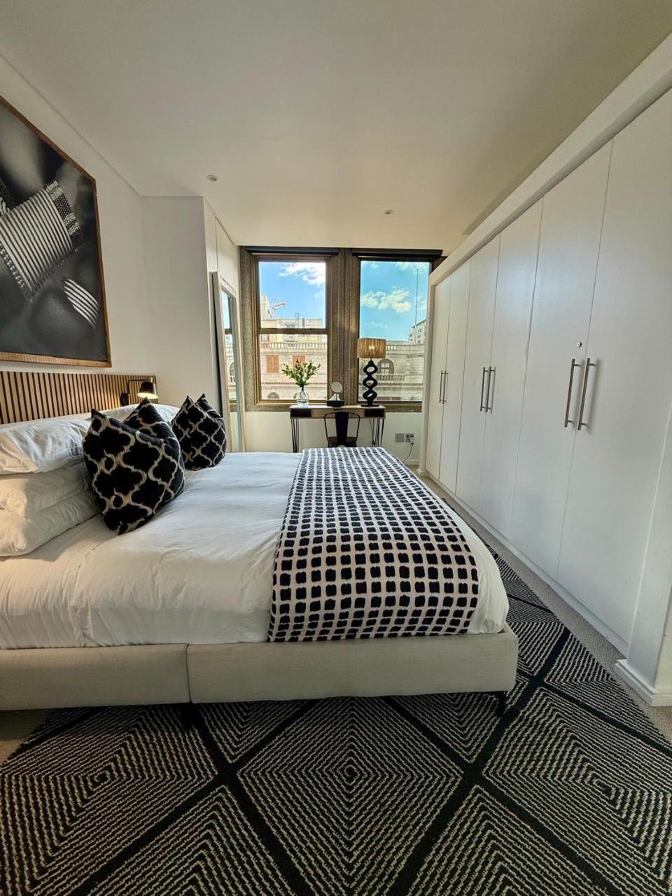 #507 Cartwright - Modern Apartment