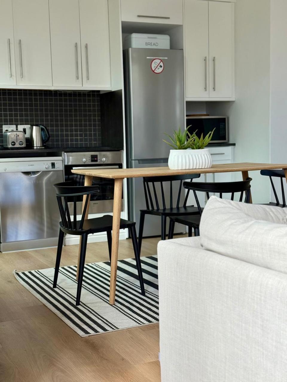 #507 Cartwright - Modern Apartment