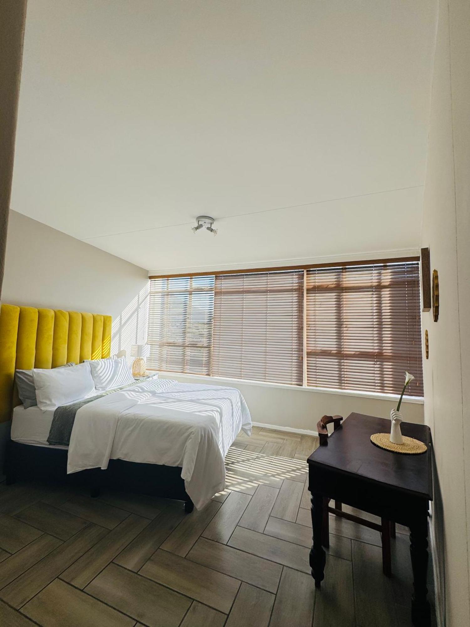 The Scenic Disa Park Apartment, Table Mountain, & Ocean Views Apartment