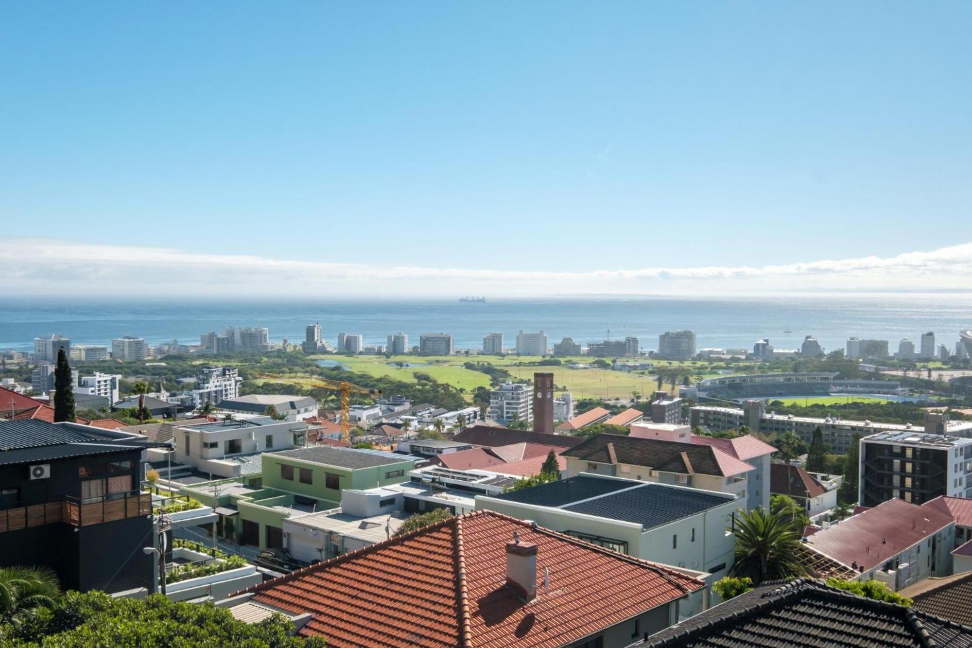Apartment Spacious 3bed Overlooking Panova Cape Town