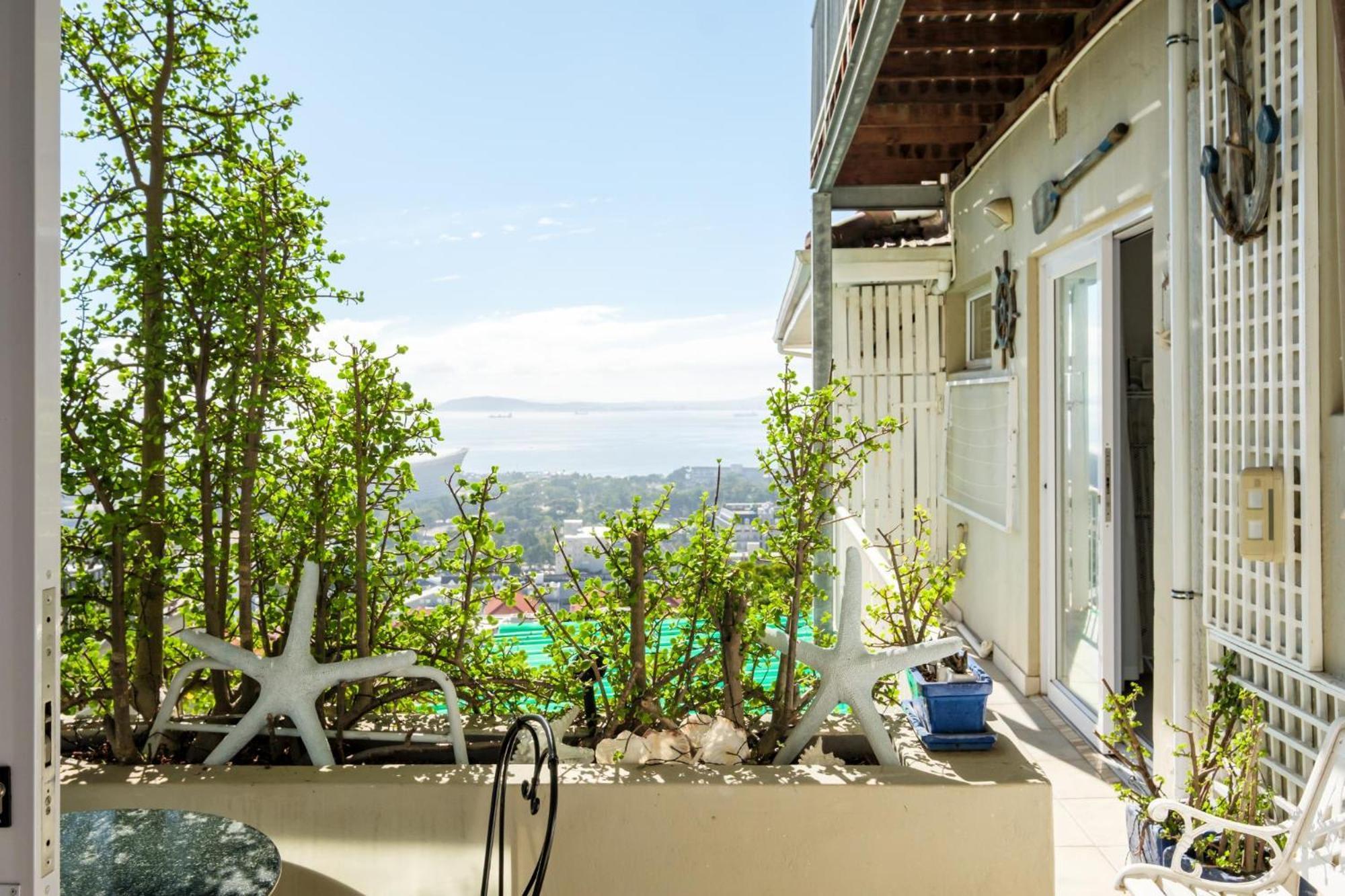 Spacious 3bed Overlooking Panova *