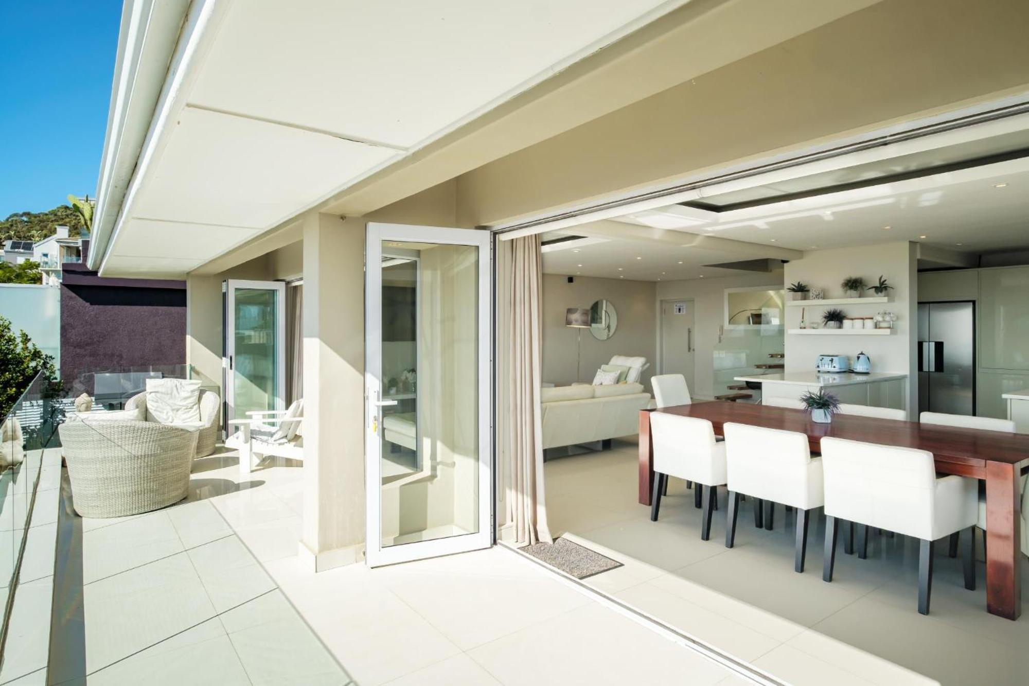 Spacious 3bed Overlooking Panova Apartment