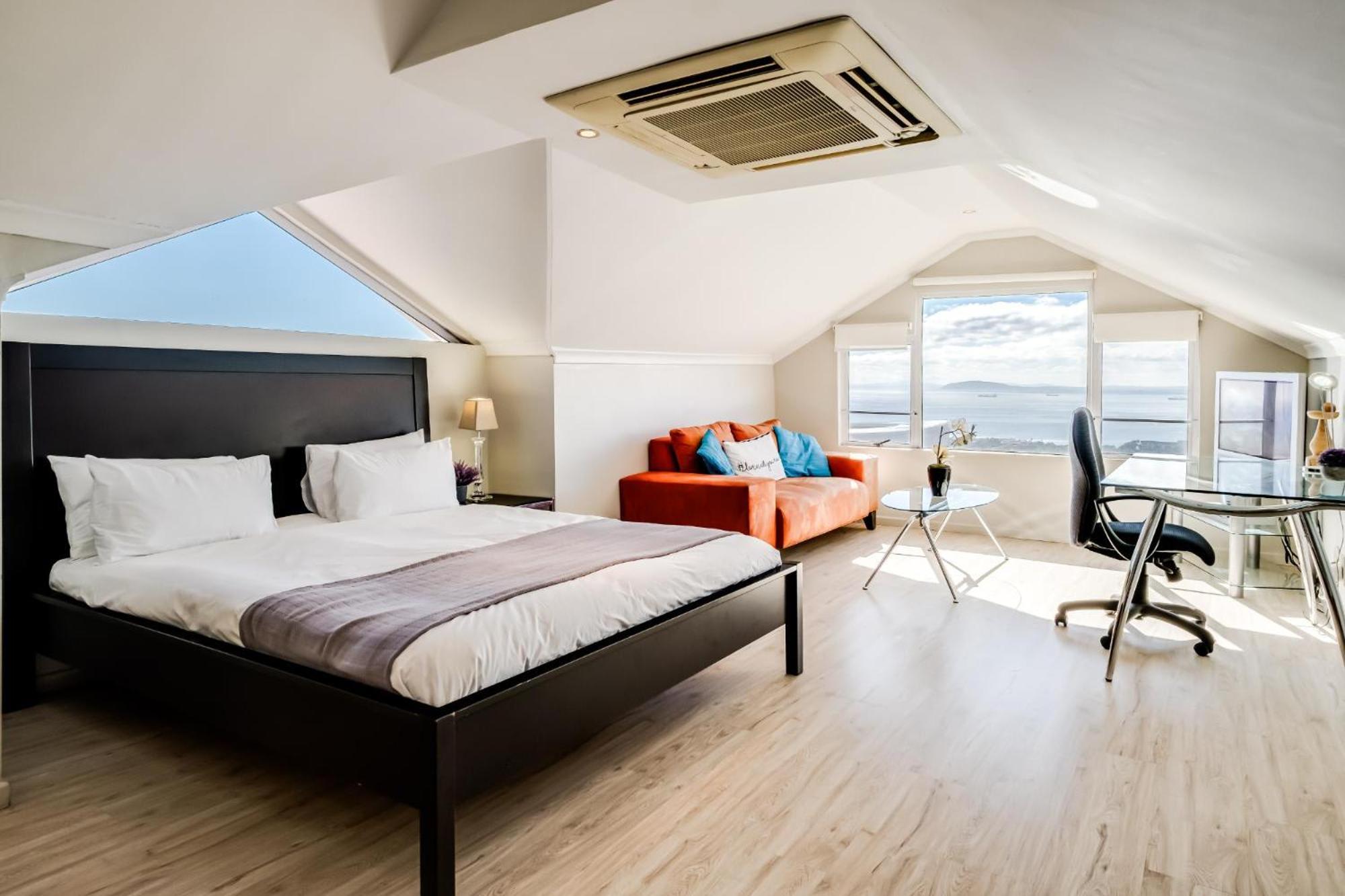 Apartment Spacious 3bed Overlooking Panova Cape Town