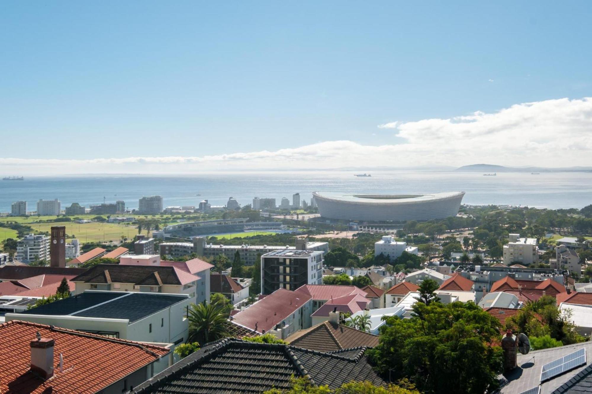 Spacious 3bed Overlooking Panova Cape Town