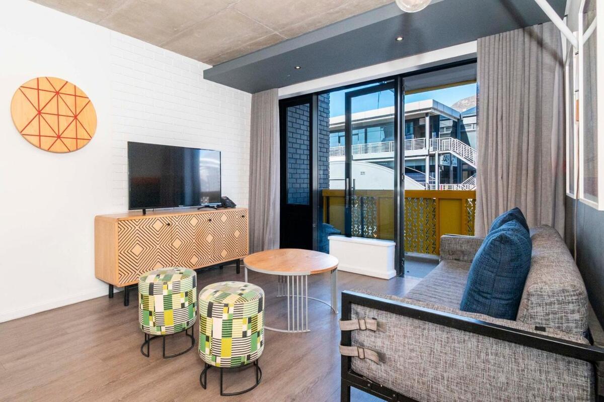 Amazing Views In The Wex Apartment Cape Town