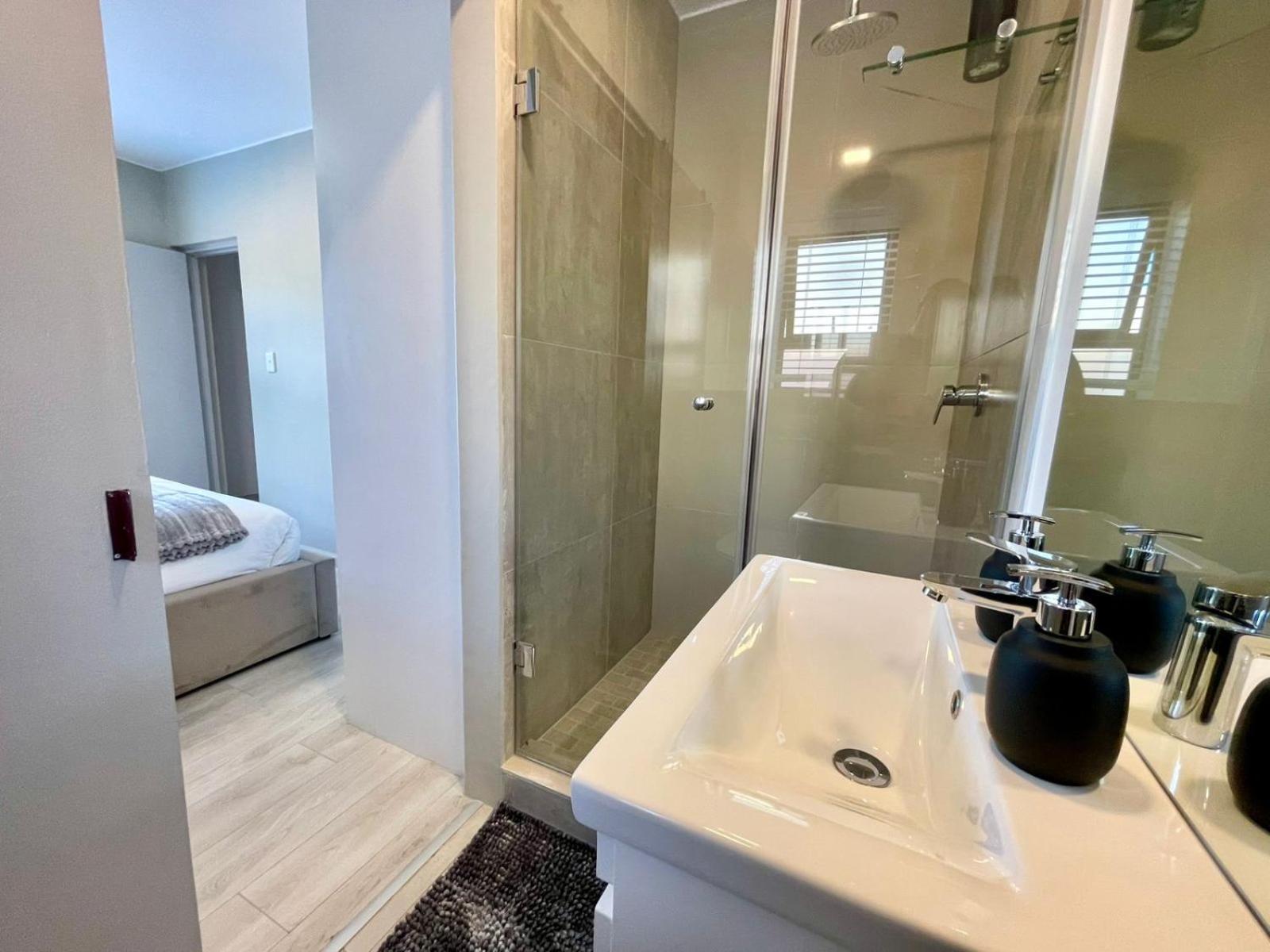 Apartment 18 On 40 North