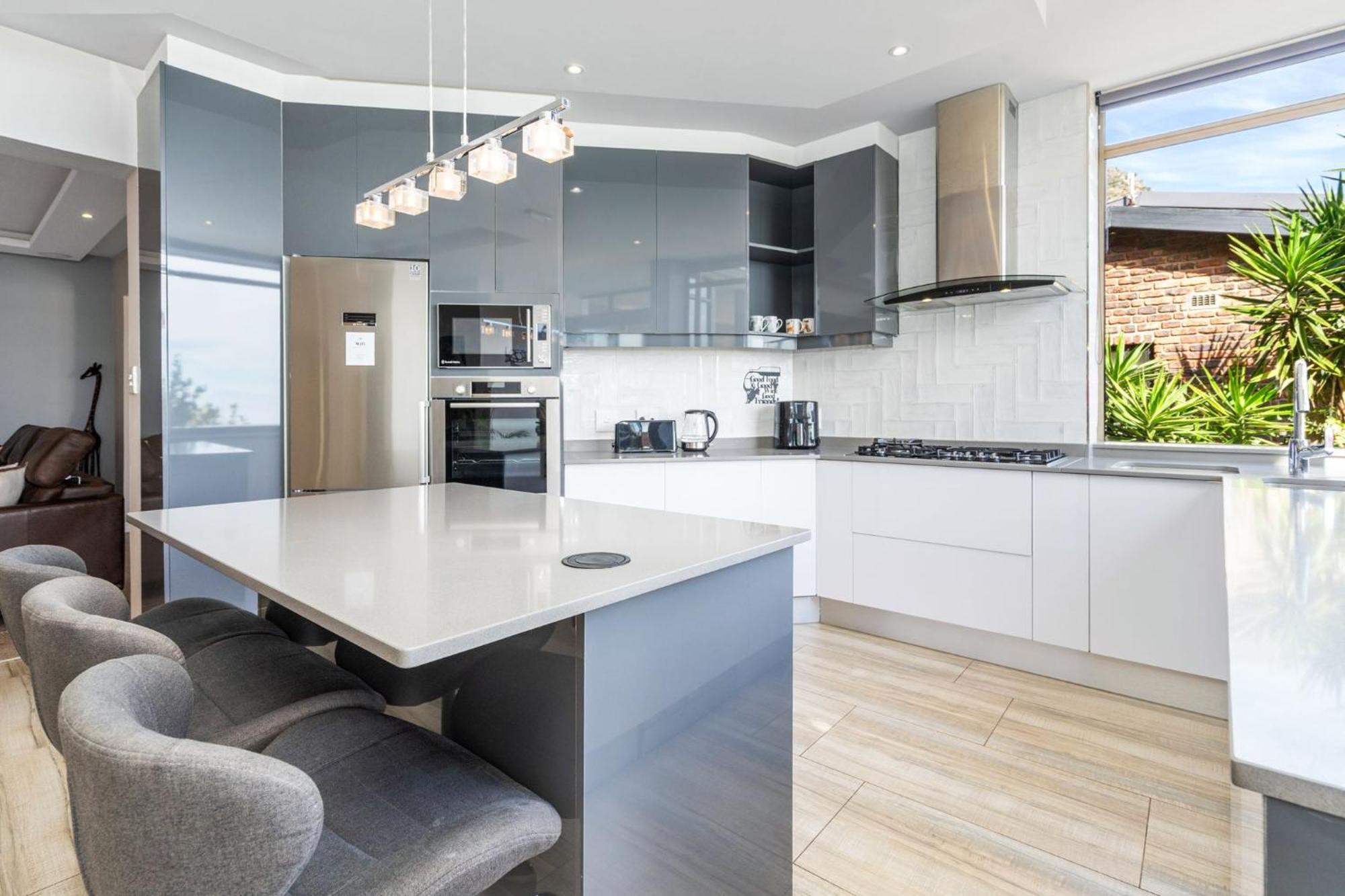 Zaria Sun Family By Host Agents Apartment