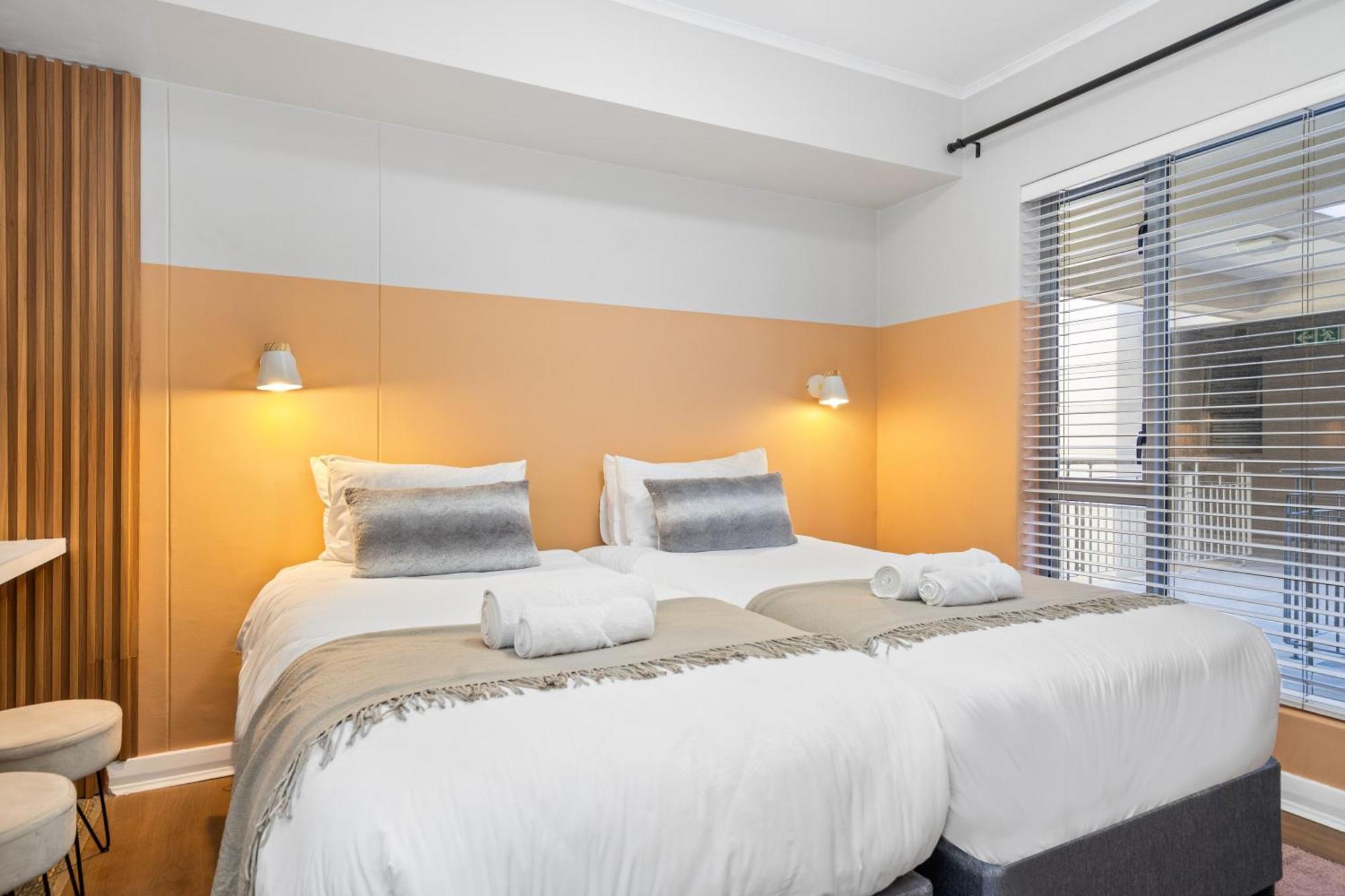 Mayfair Luxury 212 Apartment