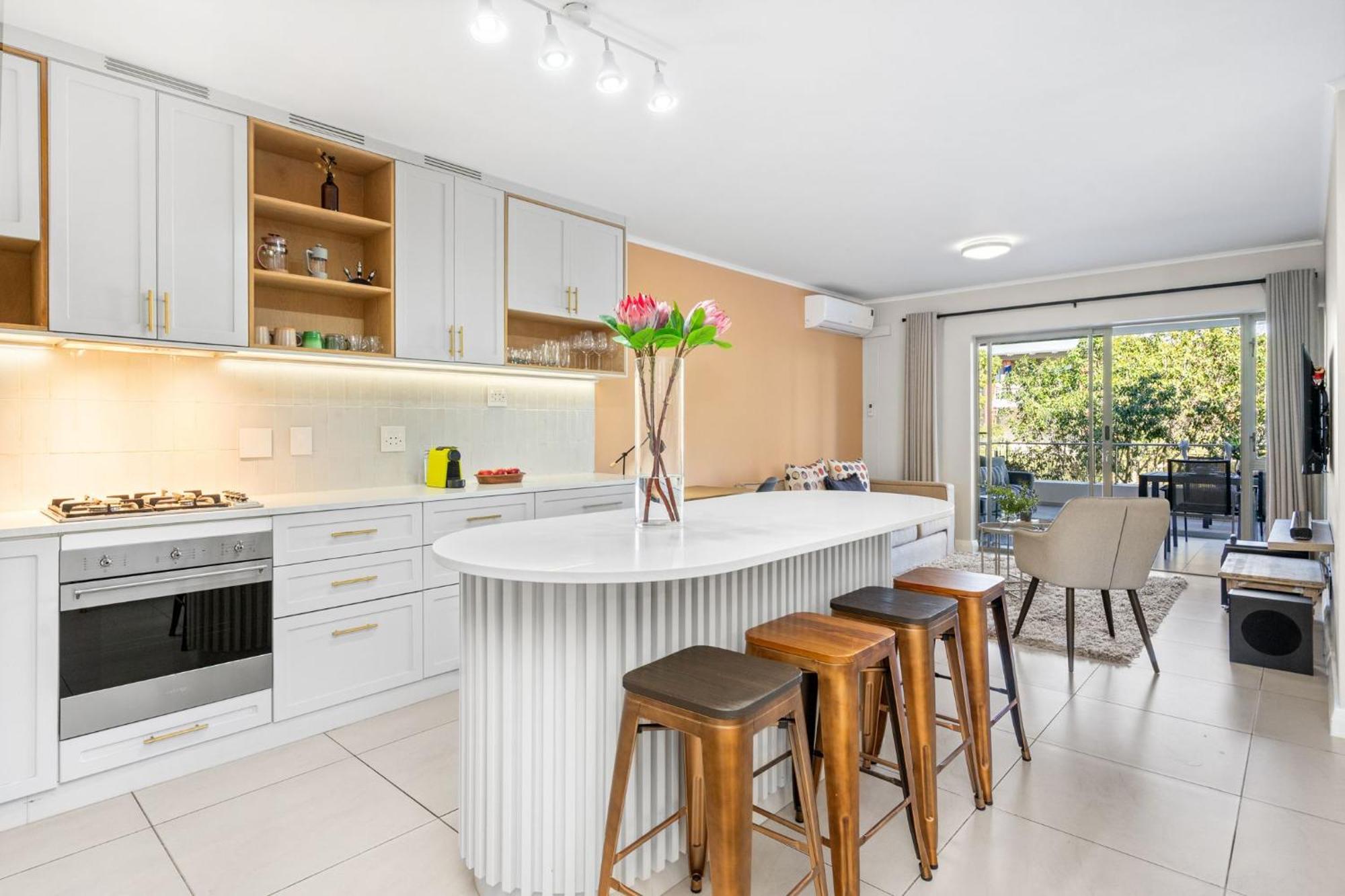 Apartment Mayfair Luxury 212 *