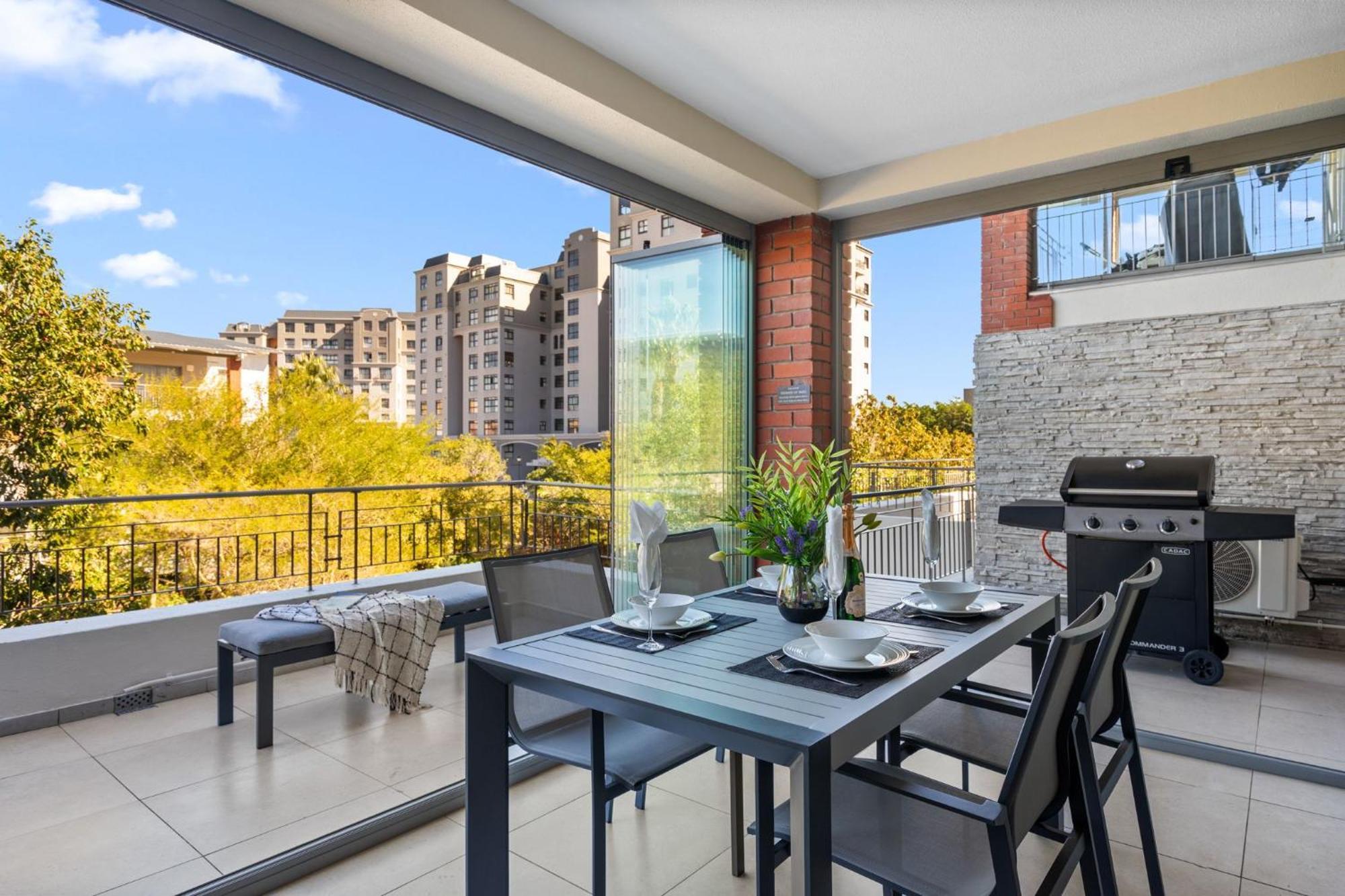 Apartment Mayfair Luxury 212 Cape Town