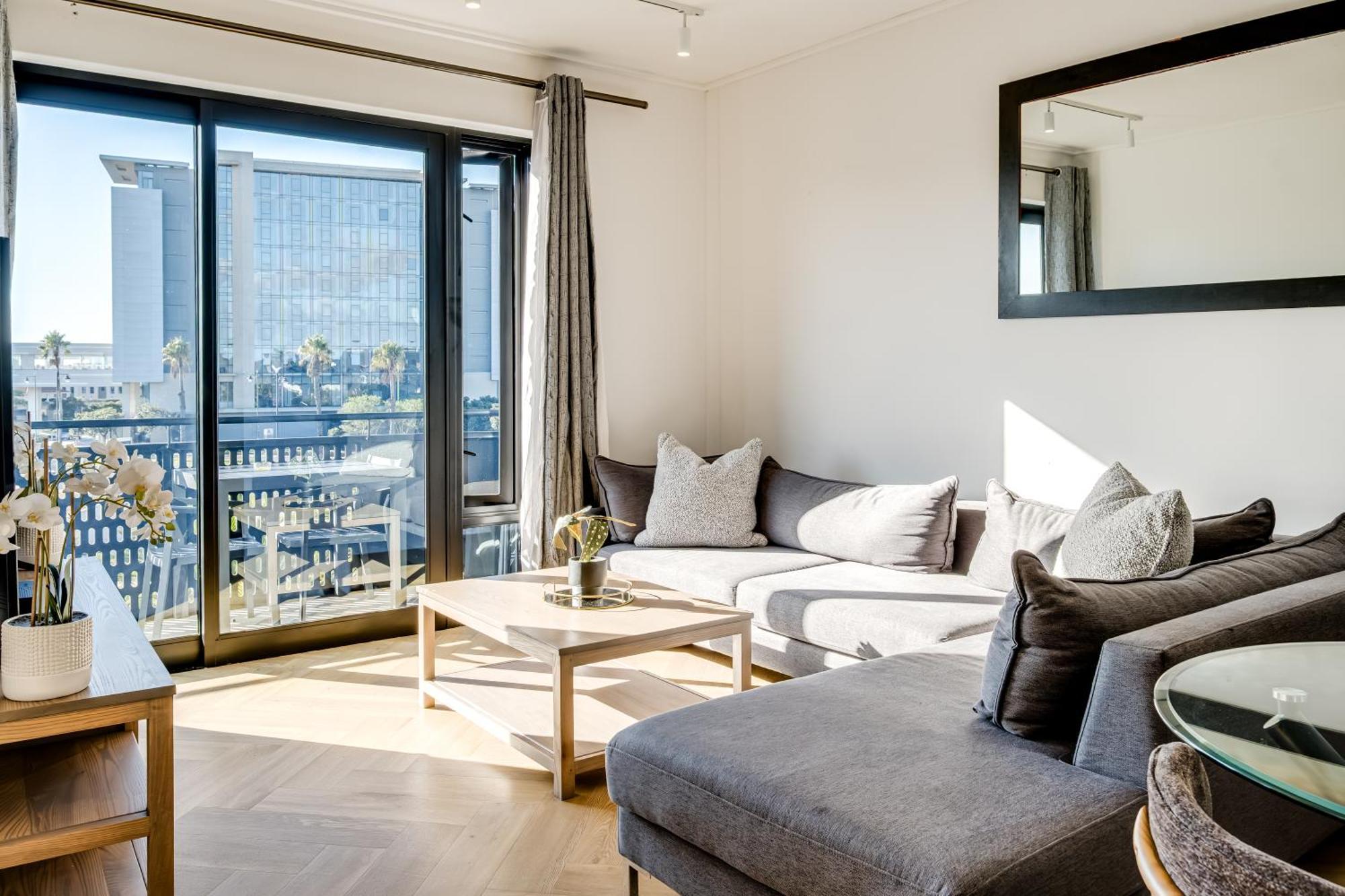 Belina - Nine Palms Premier * Cape Town